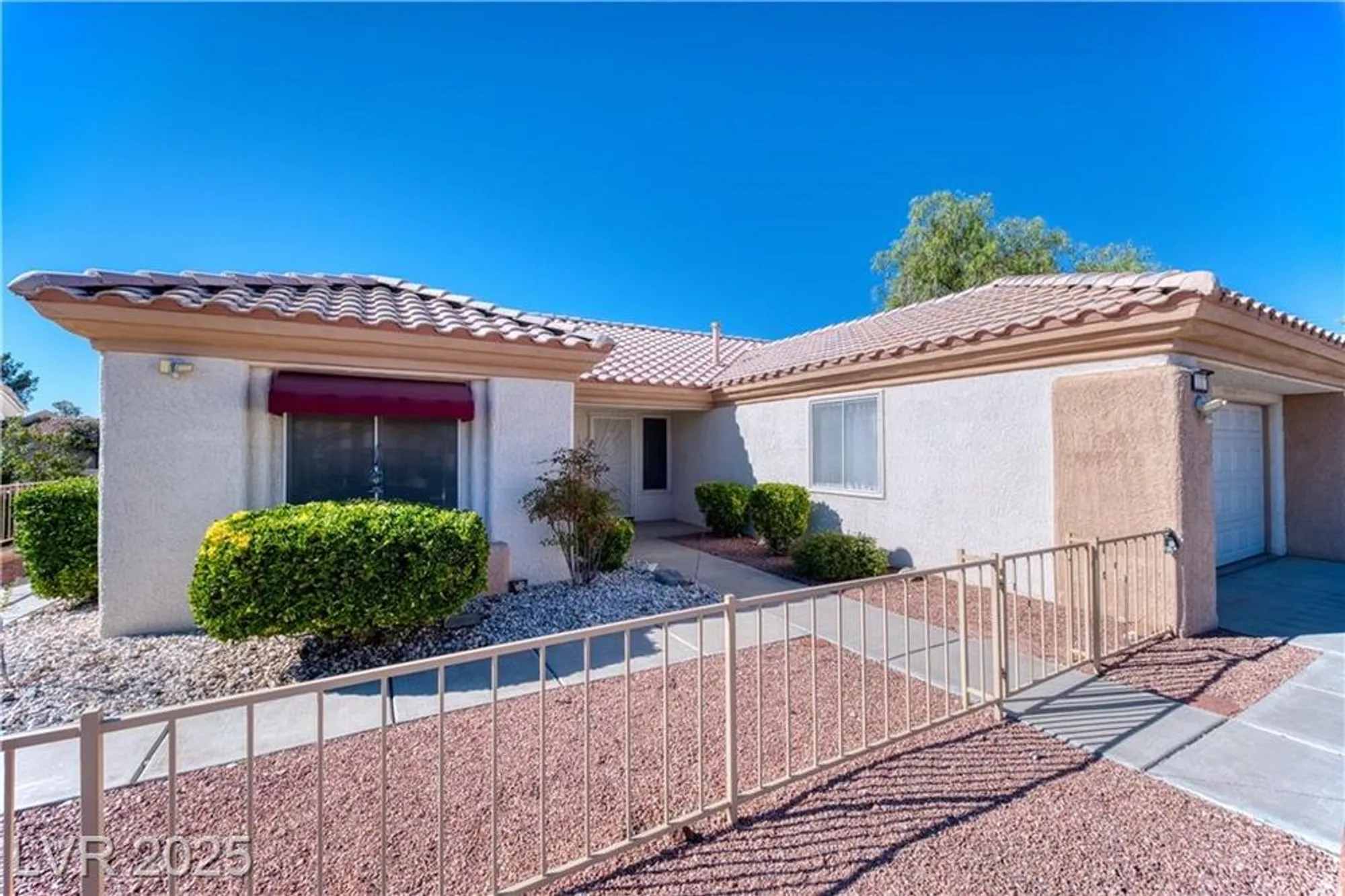 Property Slideshow image 34 of 43 | 11017 clear meadows dr, Las Vegas, NV, 89134
