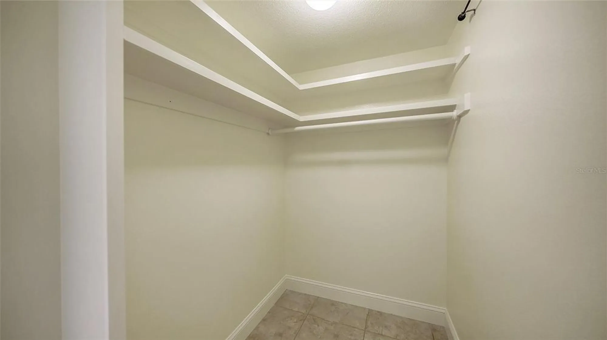 Property Slideshow image 50 of 91 | 225 hourglass way apt 103, Sarasota, FL, 34242