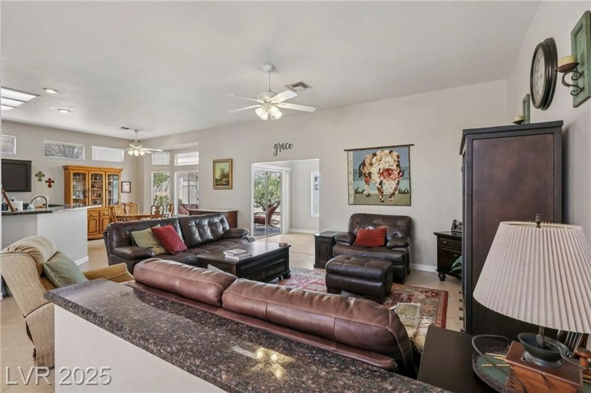 Property Slideshow image 10 of 56 | 10428 villa ridge dr, Las Vegas, NV, 89134