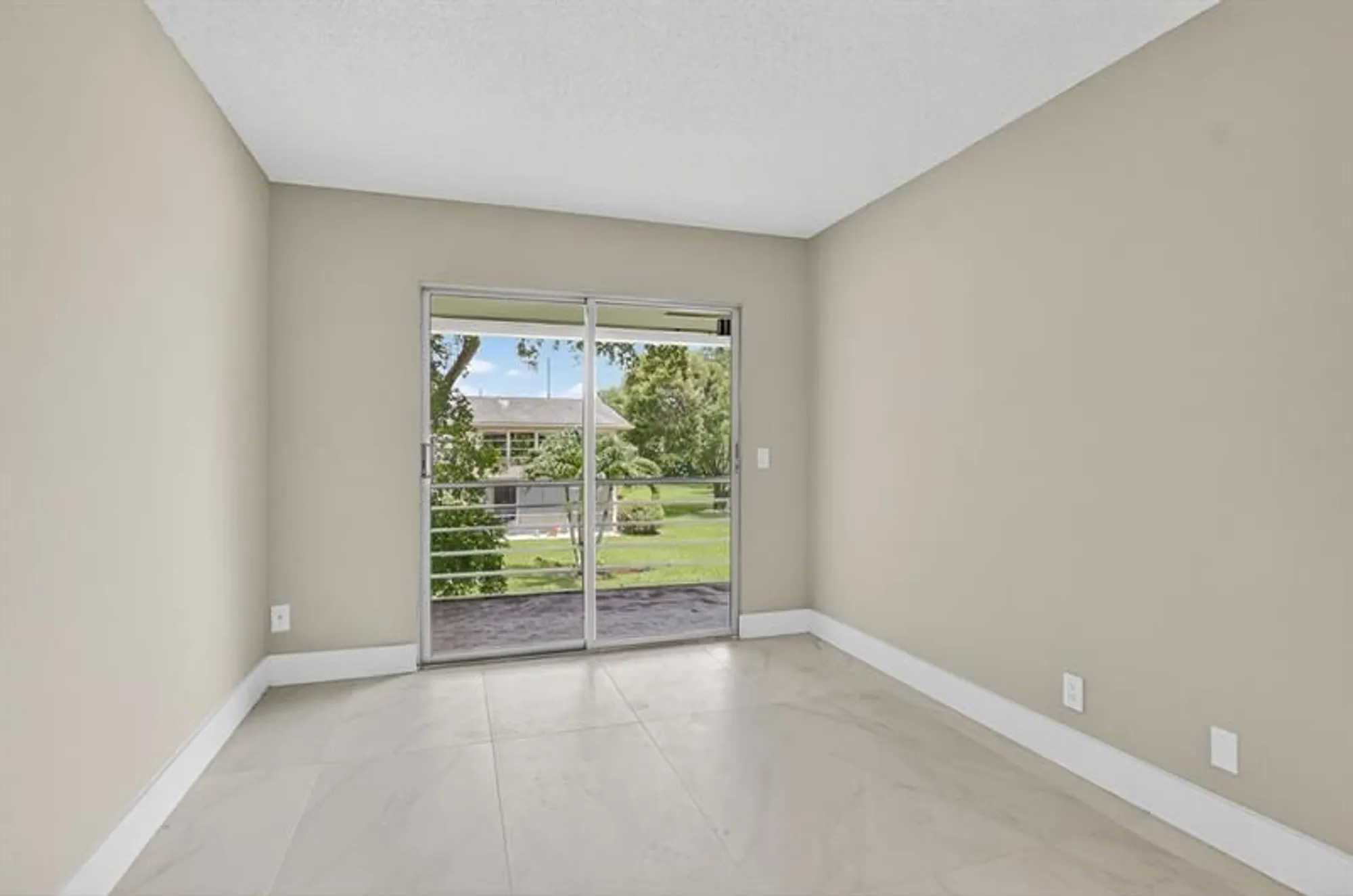 Property Slideshow image 17 of 69 | 186 upminster i # 186, Deerfield Beach, FL, 33442