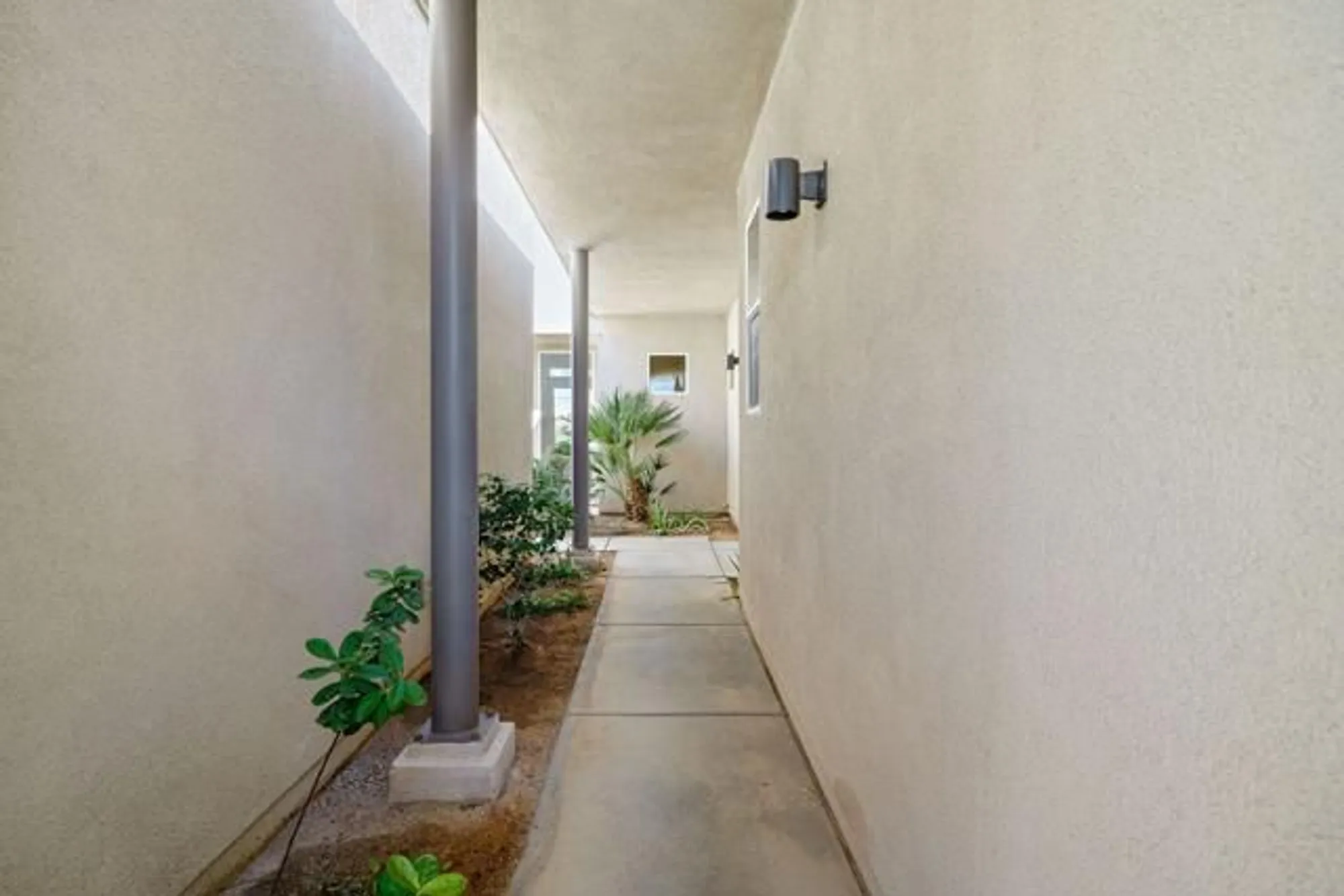 Property Slideshow image 11 of 48 | 730 equinox way, Palm Springs, CA, 92262