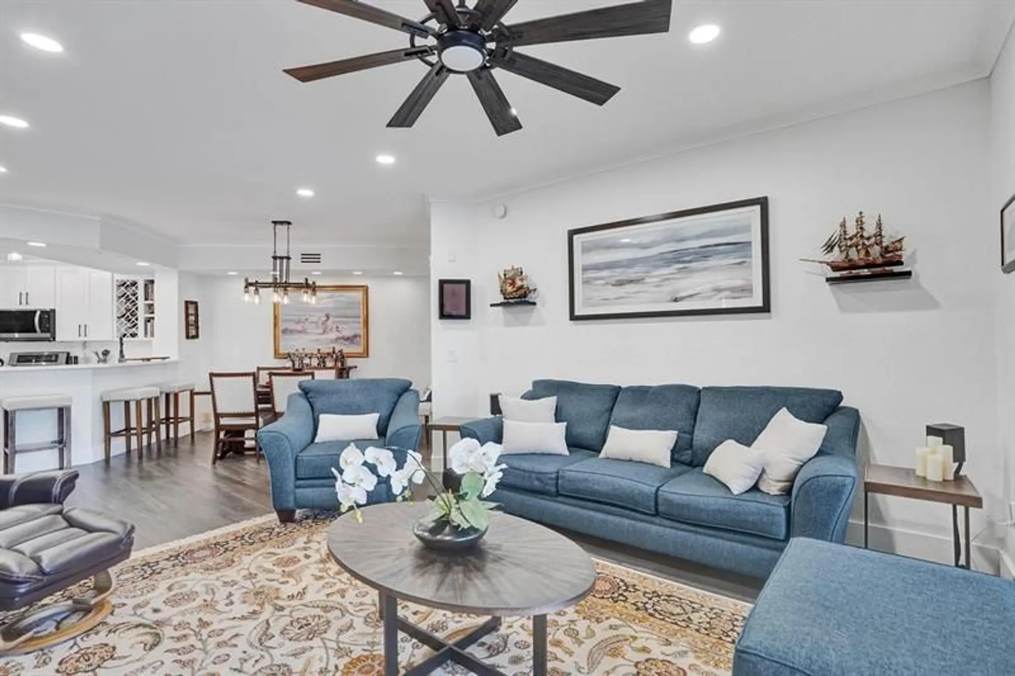 Property Slideshow image 17 of 57 | 7755 yardley dr 209, Tamarac, FL, 33321