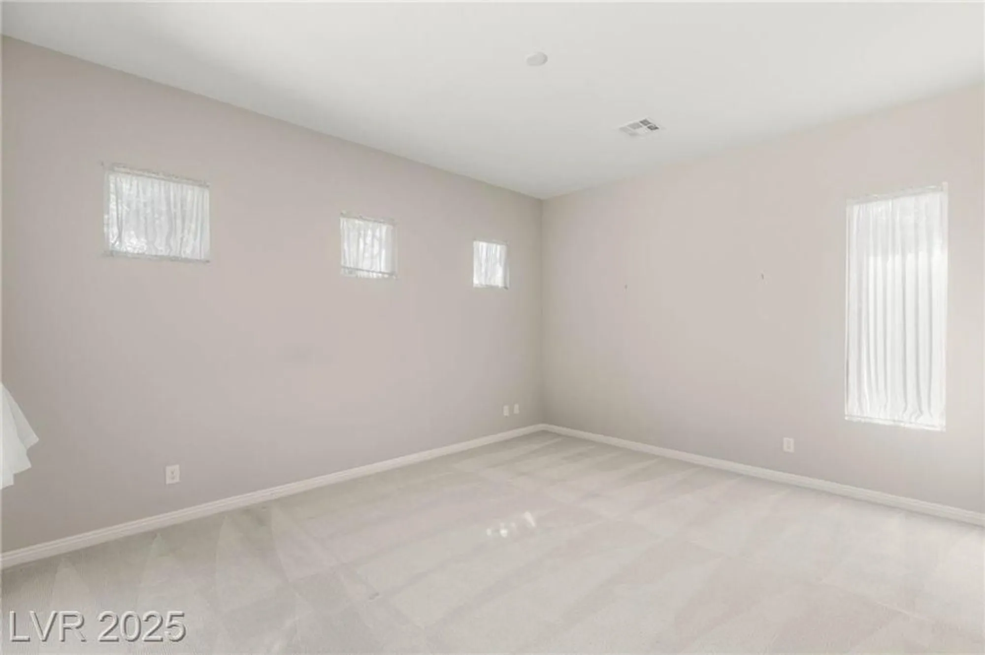 Property Slideshow image 24 of 58 | 9985 regency canyon way, Las Vegas, NV, 89148