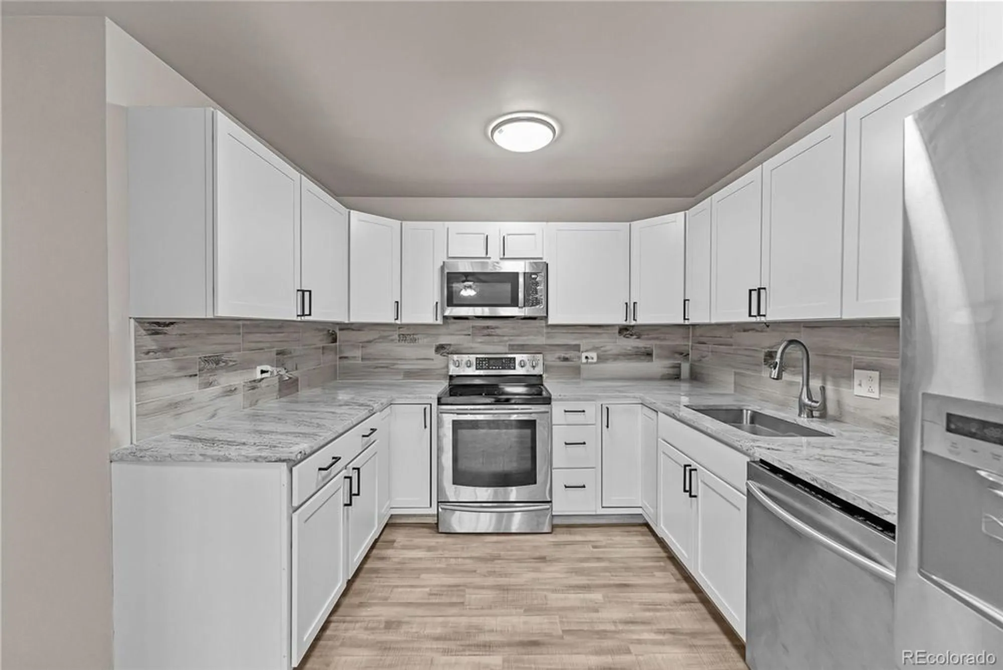 Property Slideshow image 3 of 9 | 595 s alton way 5d, Denver, CO, 80247