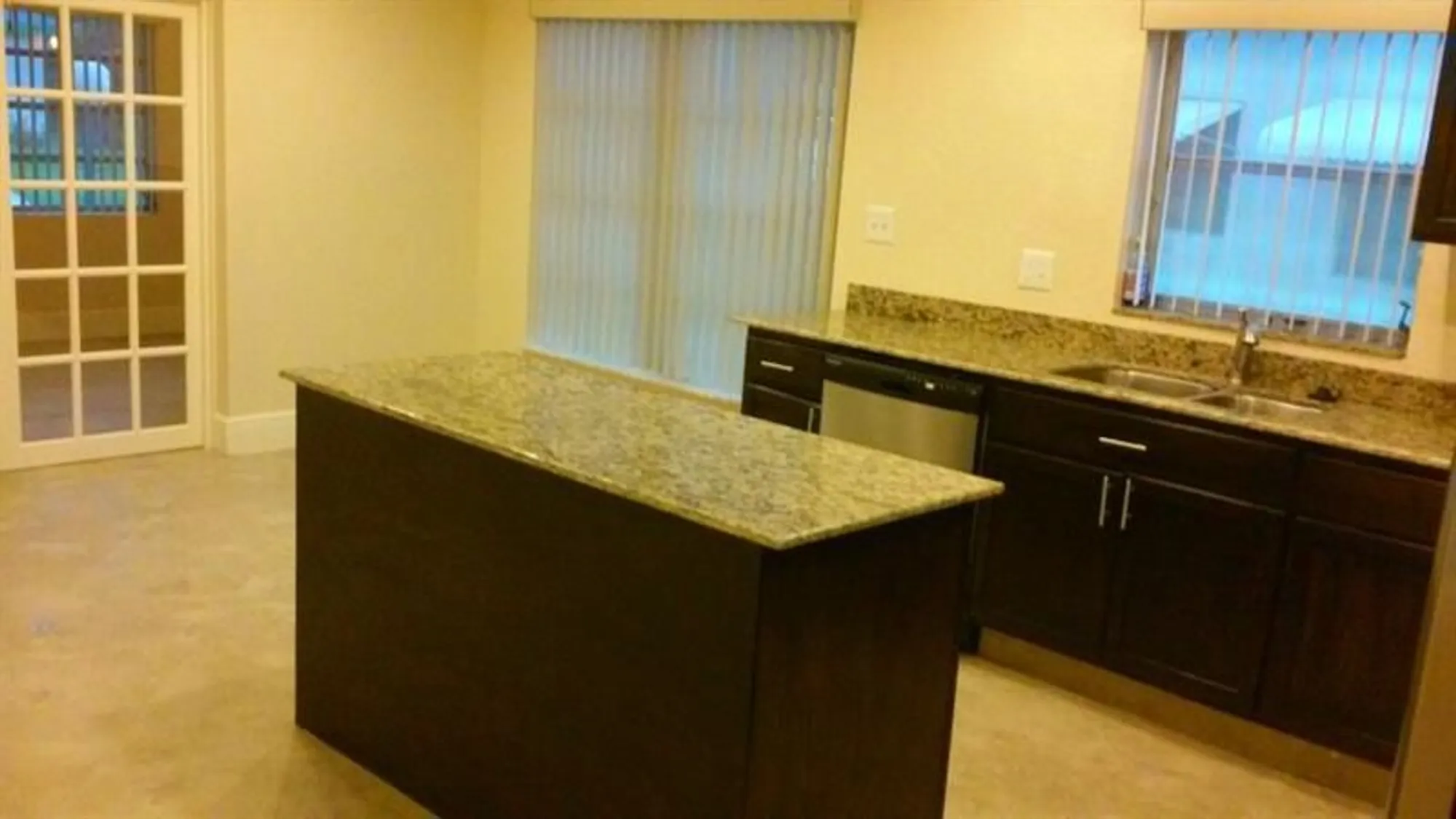 Property Slideshow image 4 of 36 | 8447 nw 12th st a69, Plantation, FL, 33322