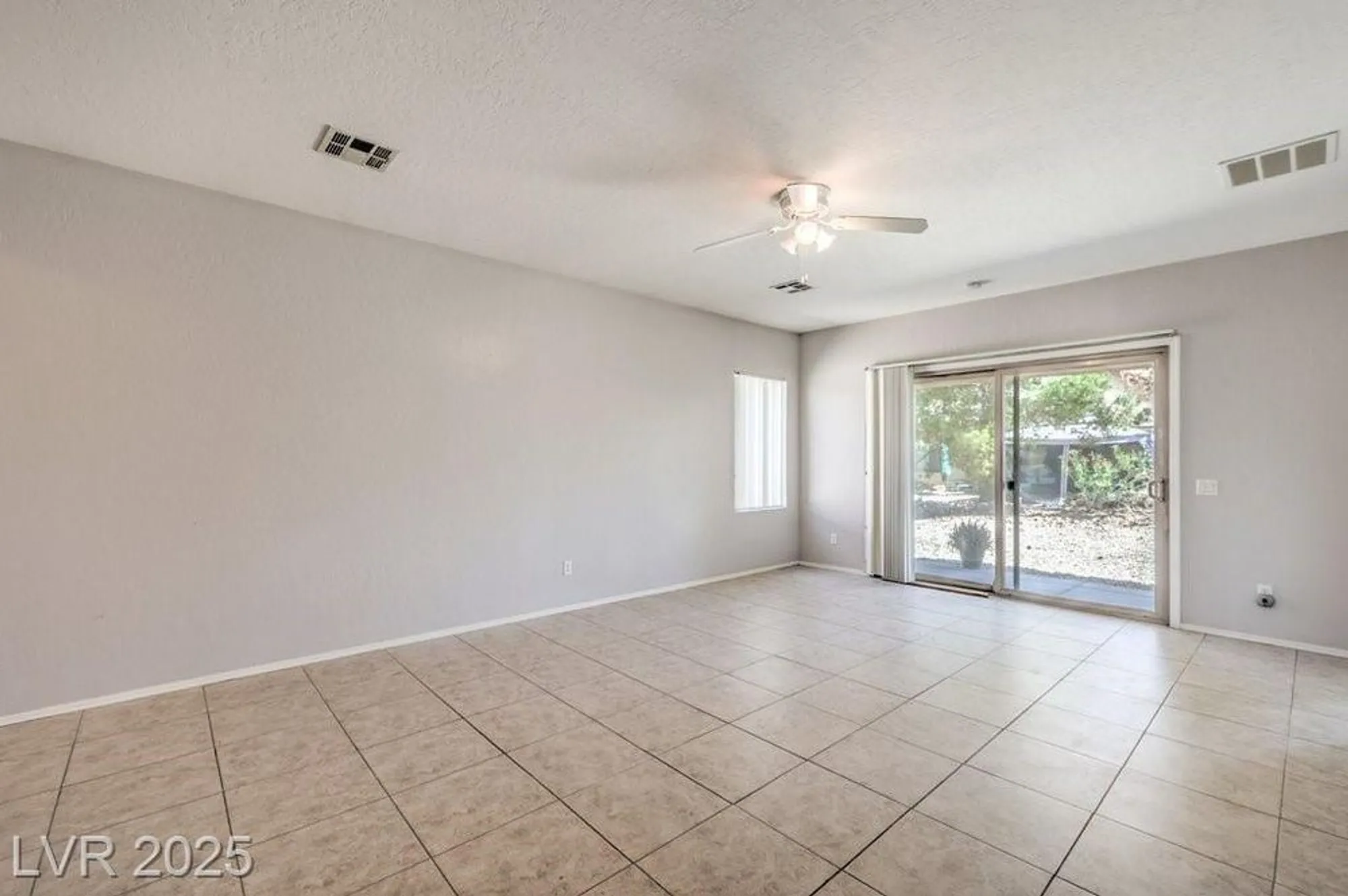 Property Slideshow image 10 of 36 | 5960 wheat penny ave, Las Vegas, NV, 89122