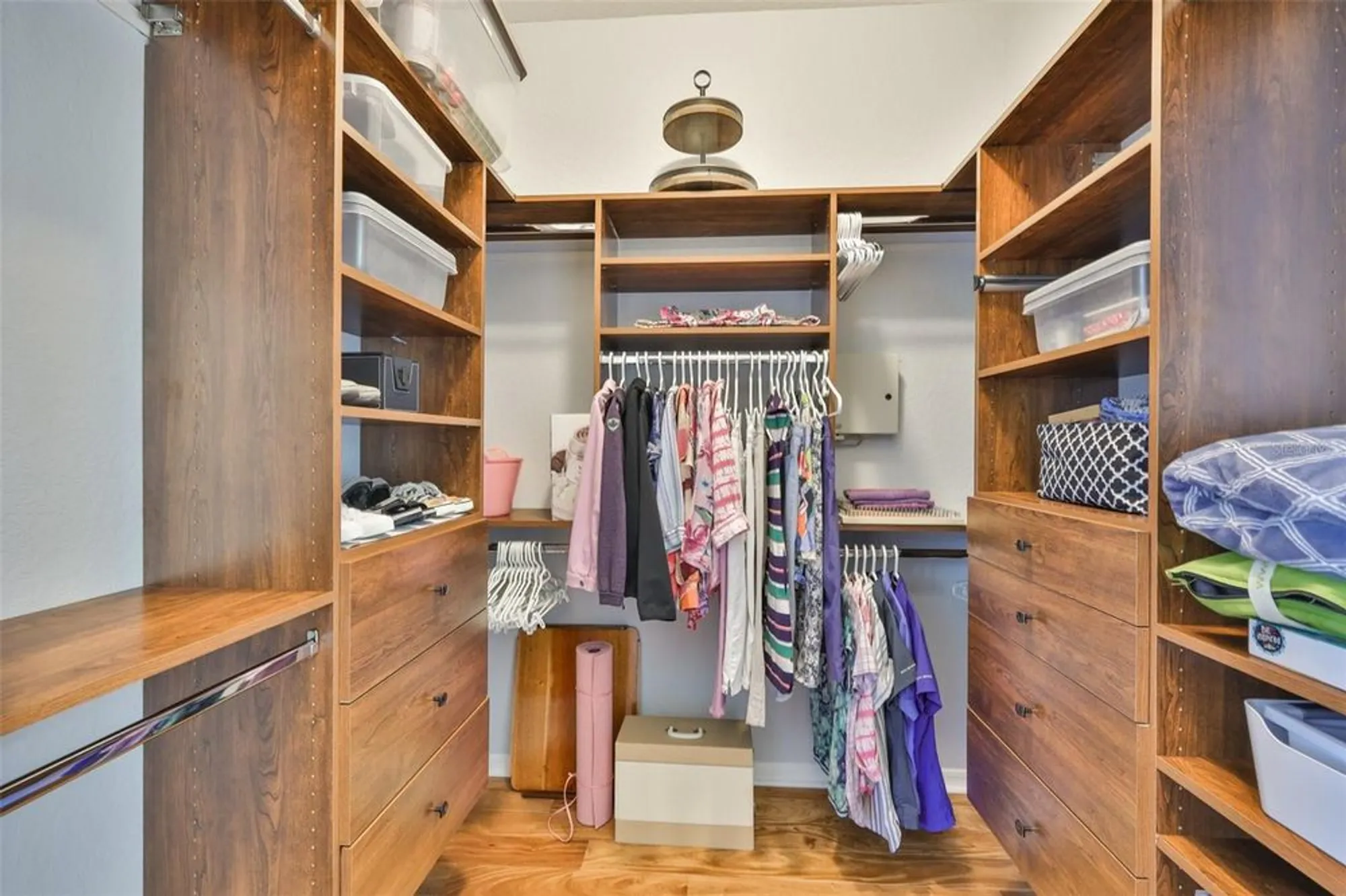 Property Slideshow image 15 of 50 | 2219 platinum dr, Sun City Center, FL, 33573