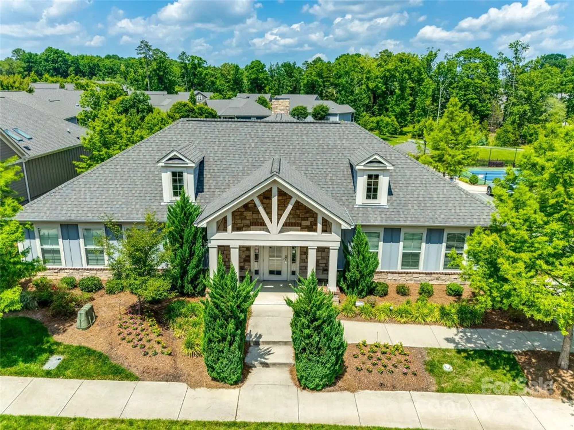 Property Slideshow image 27 of 32 | 2261 lincolnshire ln, Waxhaw, NC, 28173