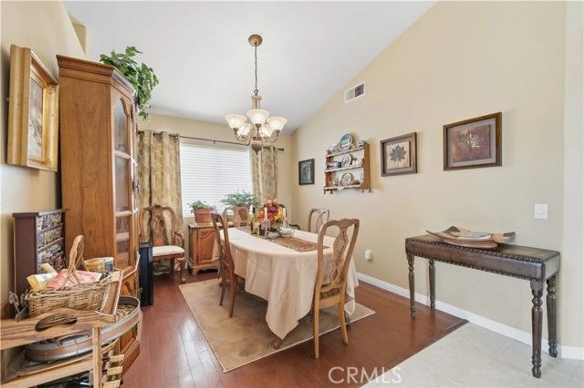 Property Slideshow image 10 of 47 | 24165 corte valente, Murrieta, CA, 92562