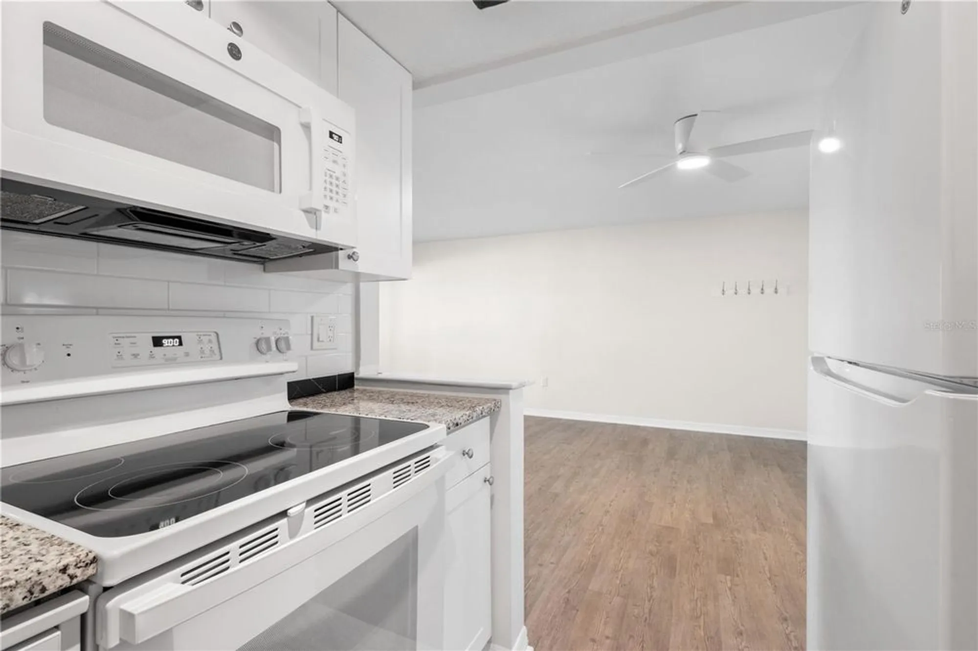 Property Slideshow image 10 of 30 | 2437 harbor blvd apt 210, Port Charlotte, FL, 33952