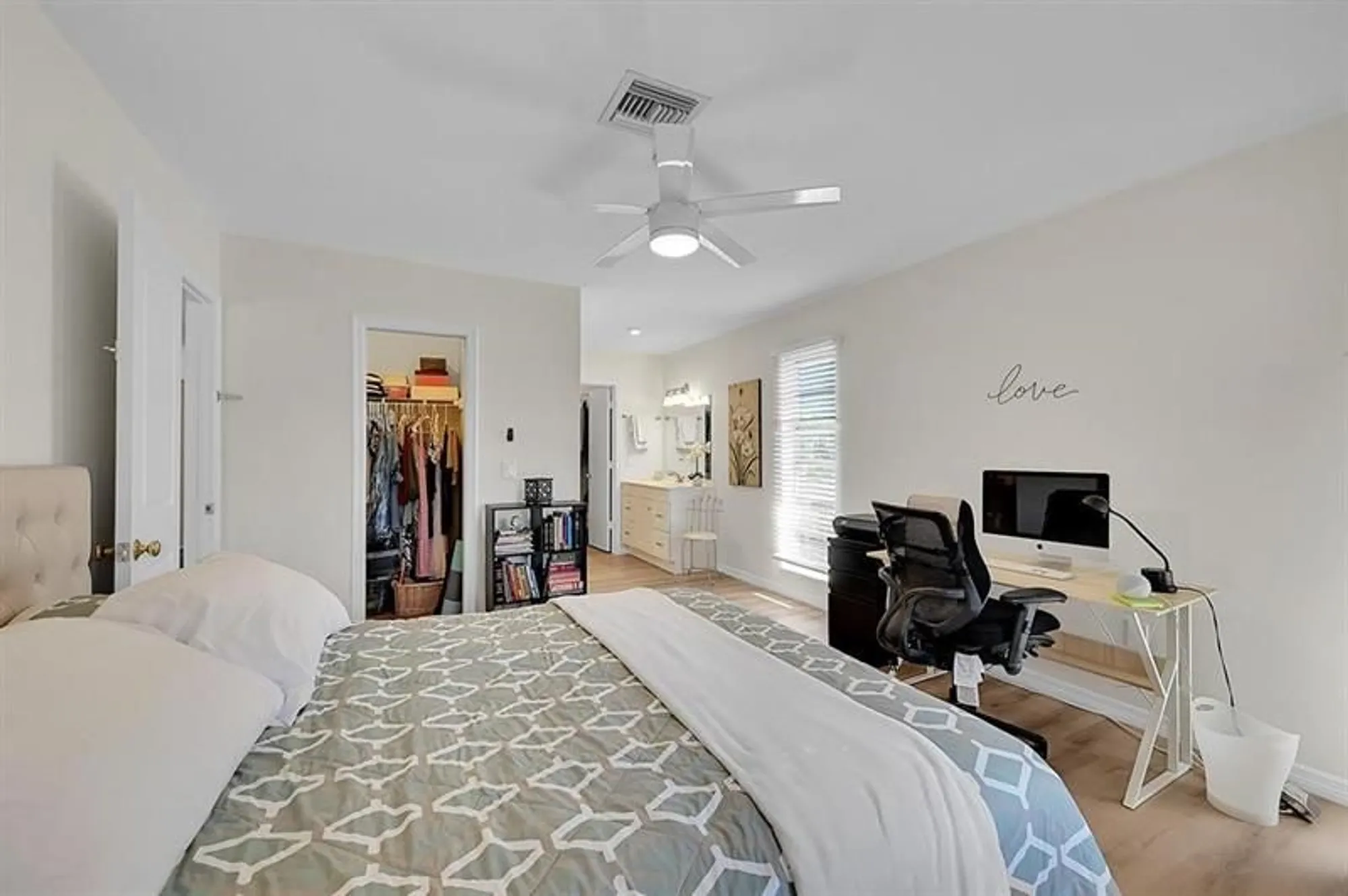 Property Slideshow image 18 of 32 | 1001 flame vine ave apt 201, Delray Beach, FL, 33445