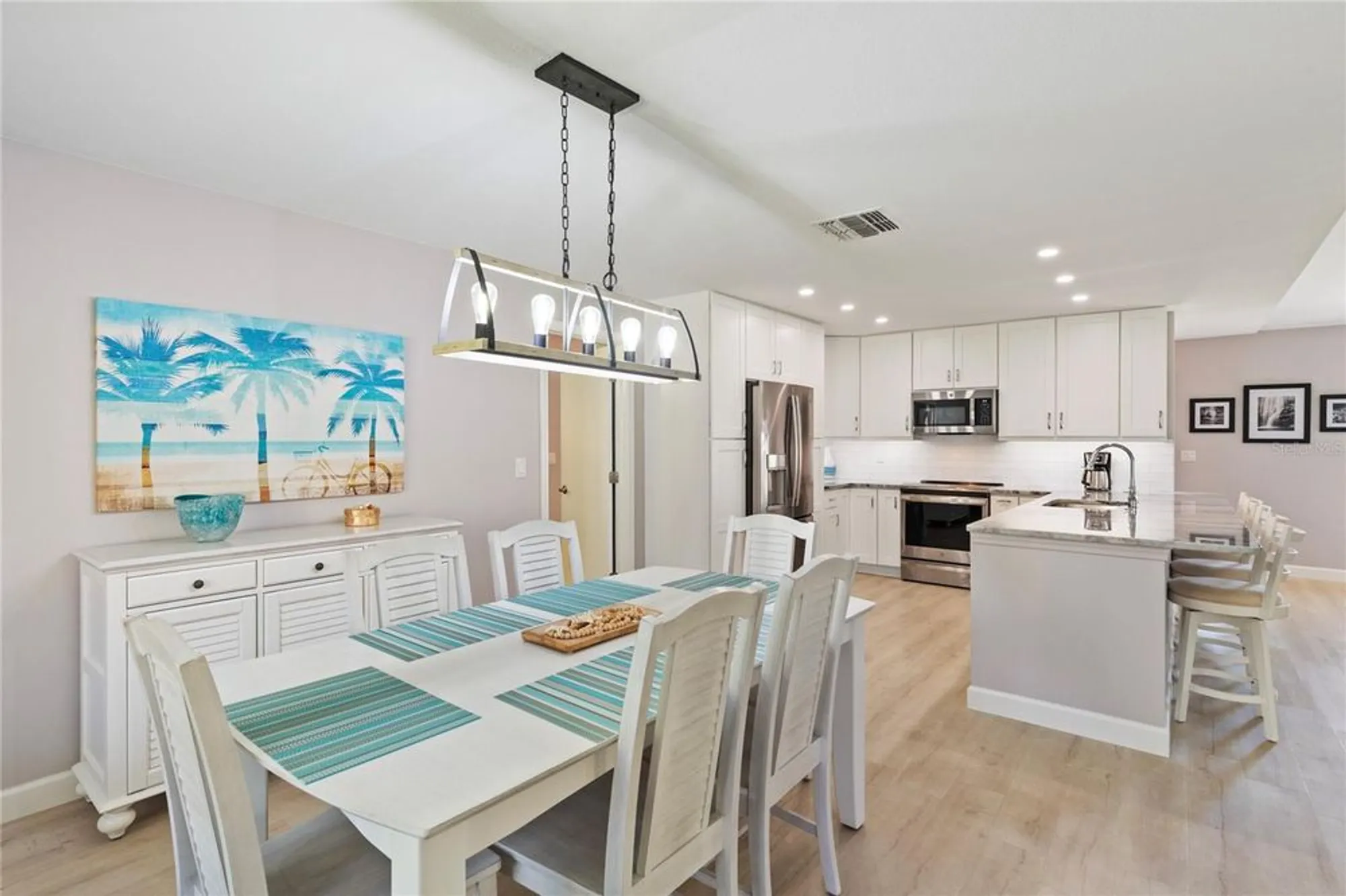 Property Slideshow image 13 of 54 | 2216 sequoia dr, Clearwater, FL, 33763