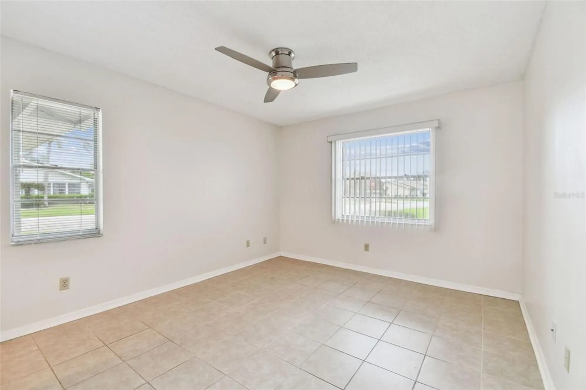 Property Slideshow image 23 of 50 | 2301 grenoble pl # 1, Sun City Center, FL, 33573