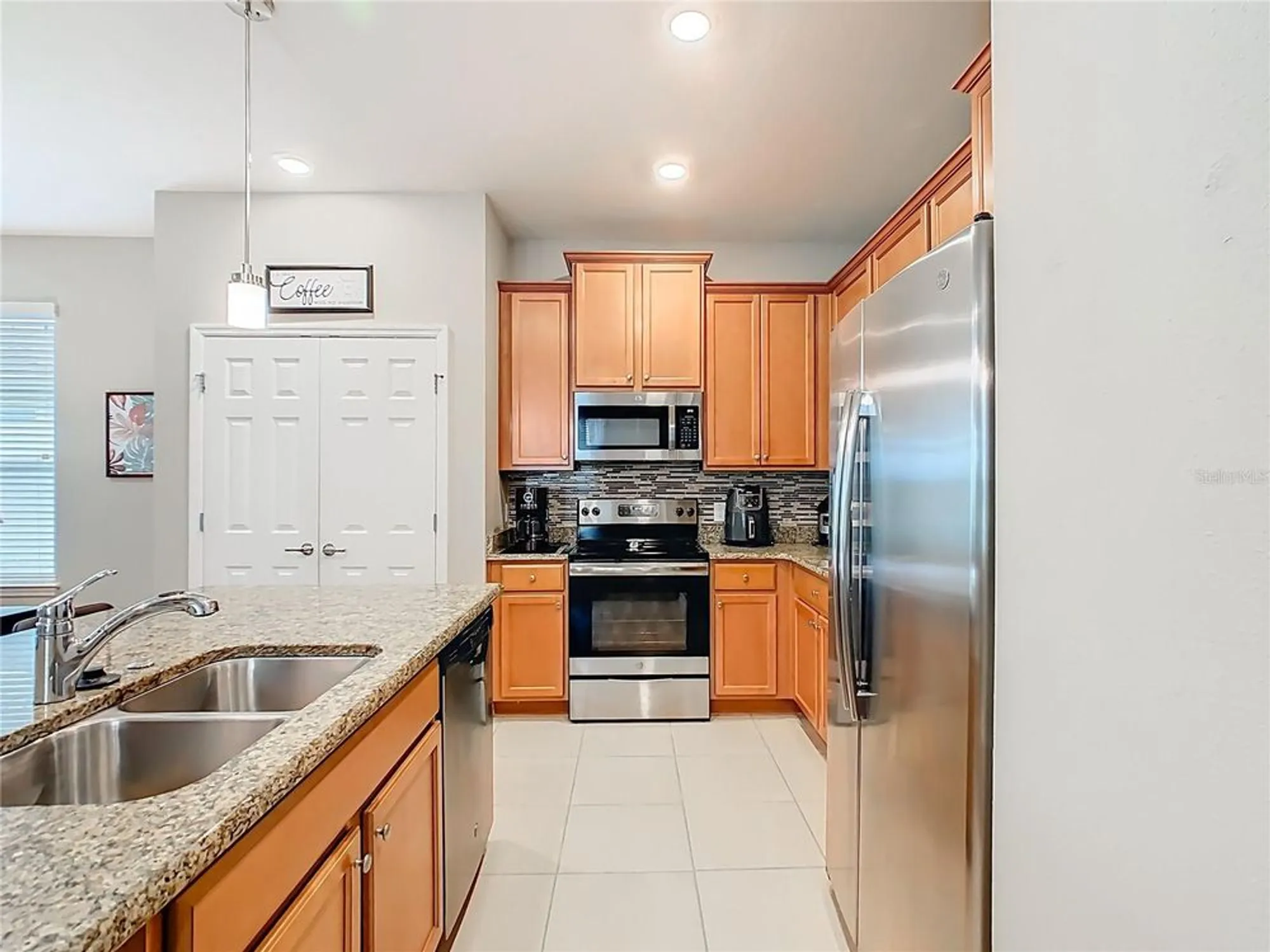 Property Slideshow image 11 of 60 | 2009 lazio loop, Poinciana, FL, 34759