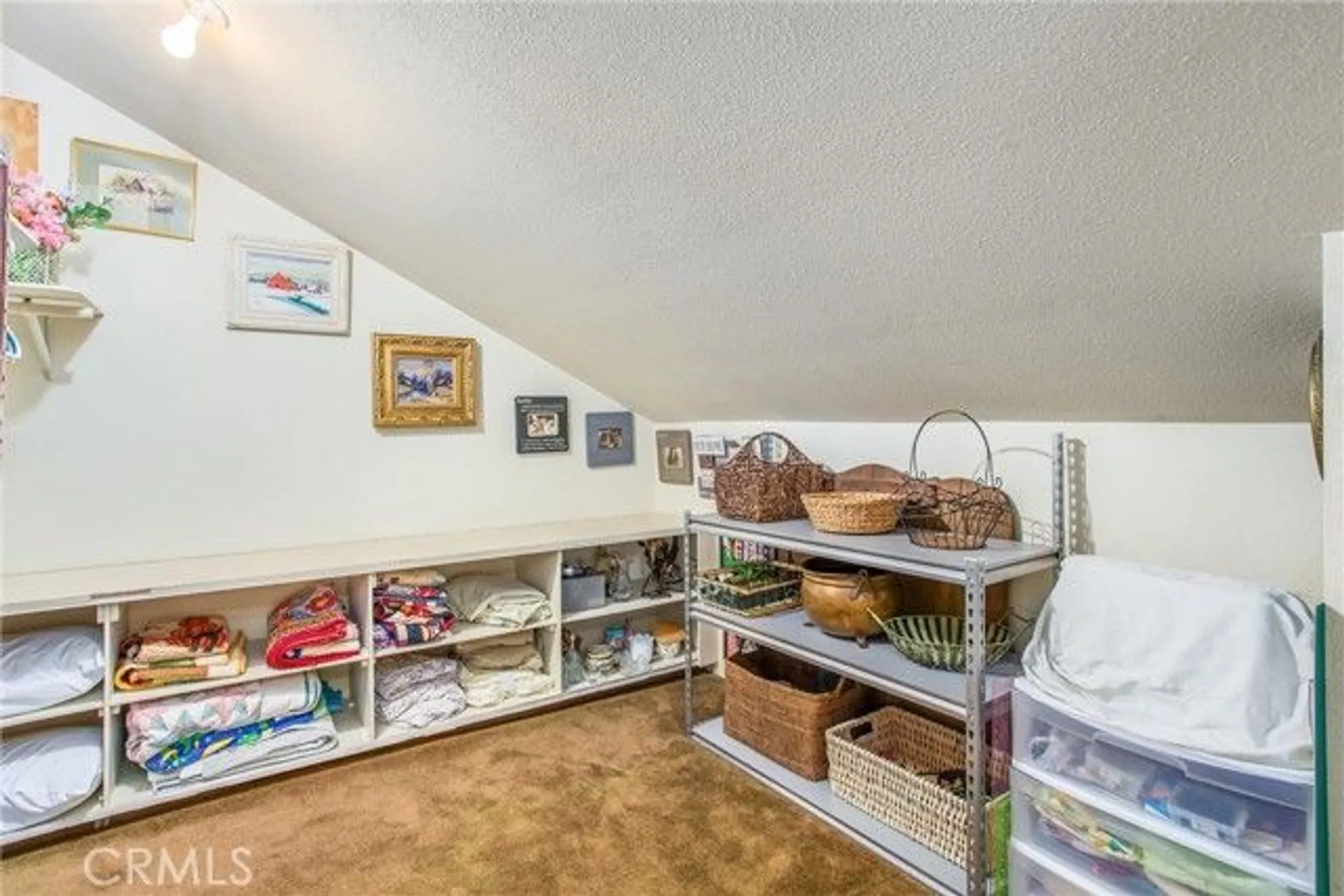 Property Slideshow image 32 of 43 | 518 s seminole cir, Banning, CA, 92220