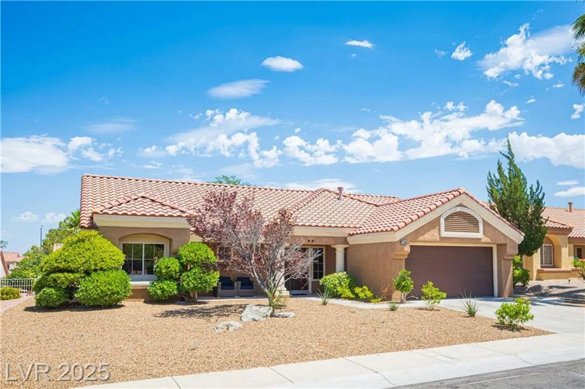 Property Slideshow image 5 of 72 | 2548 tumble brook dr, Las Vegas, NV, 89134