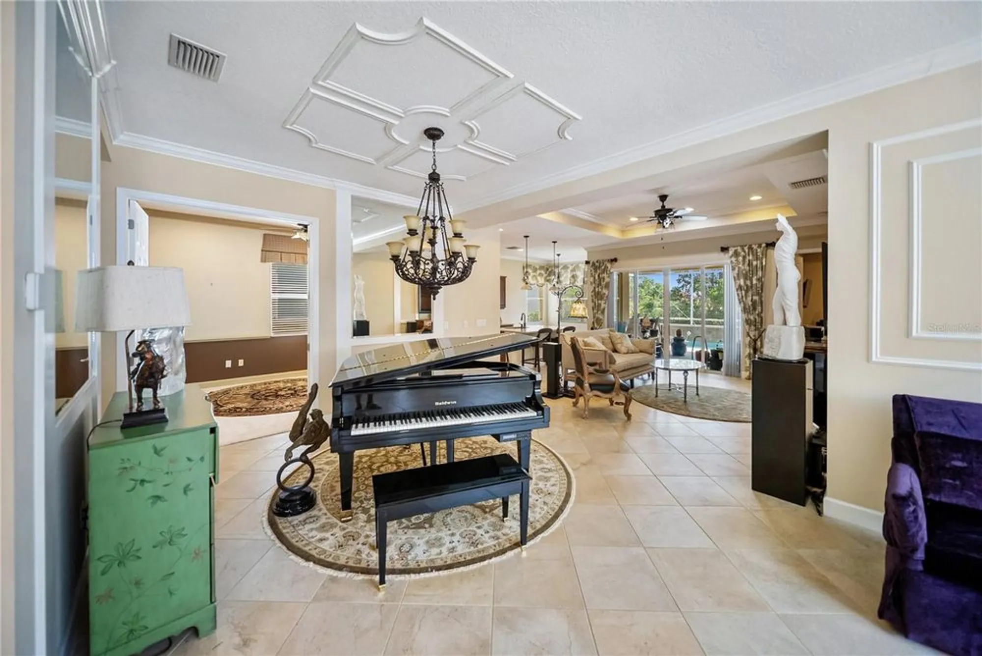 Property Slideshow image 7 of 43 | 305 siena vista pl, Sun City Center, FL, 33573