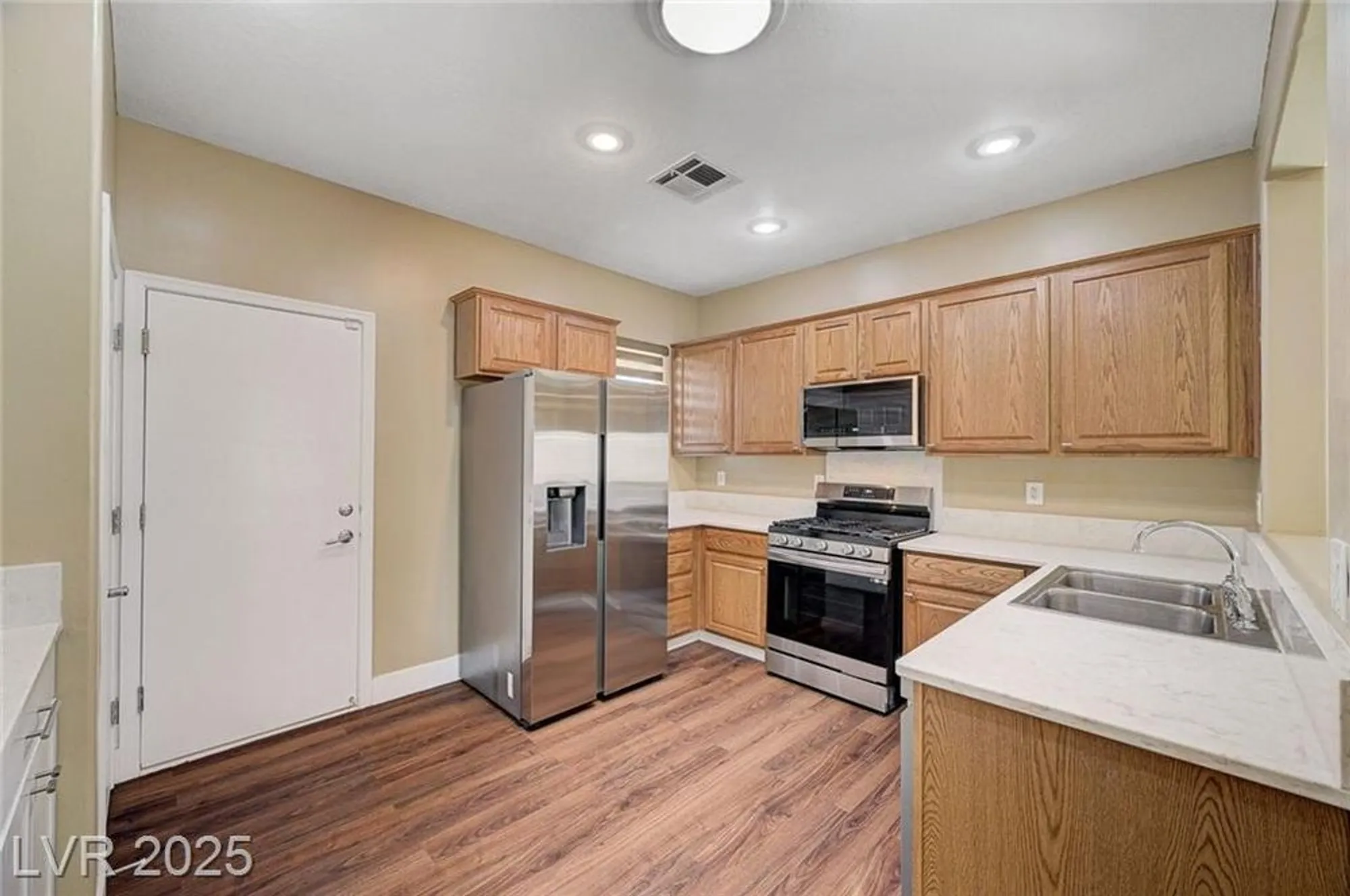 Property Slideshow image 18 of 61 | 2496 serene moon dr, Henderson, NV, 89044