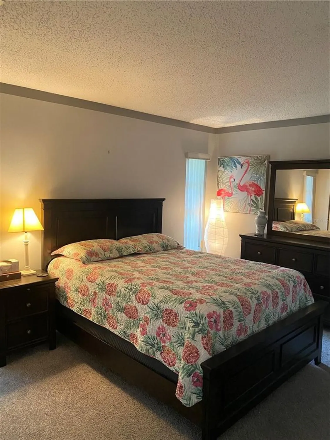 Property Slideshow image 17 of 38 | 832 cambridge ct, Dunedin, FL, 34698