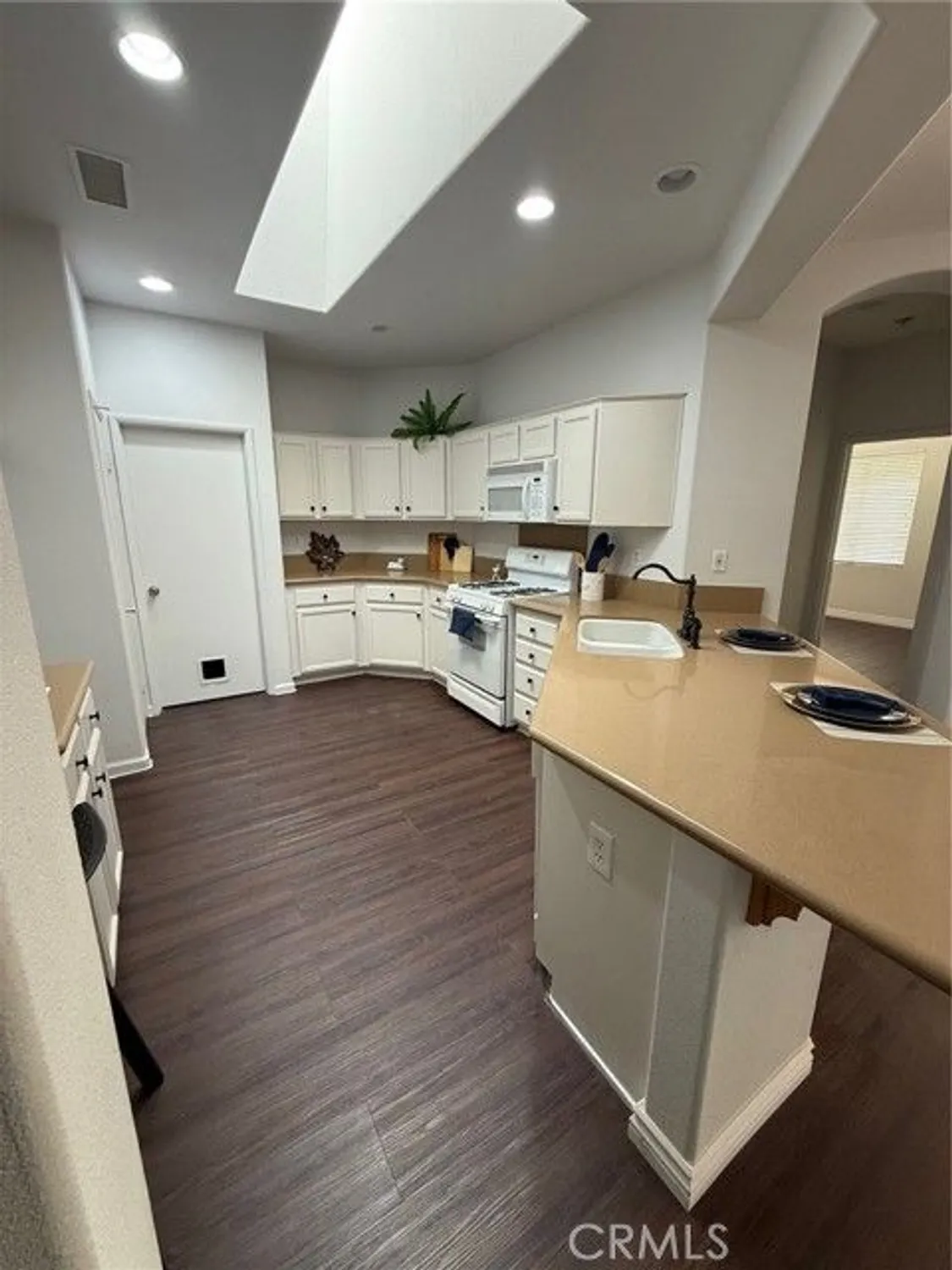 Property Slideshow image 15 of 21 | 9143 pinyon point ct, Corona, CA, 92883