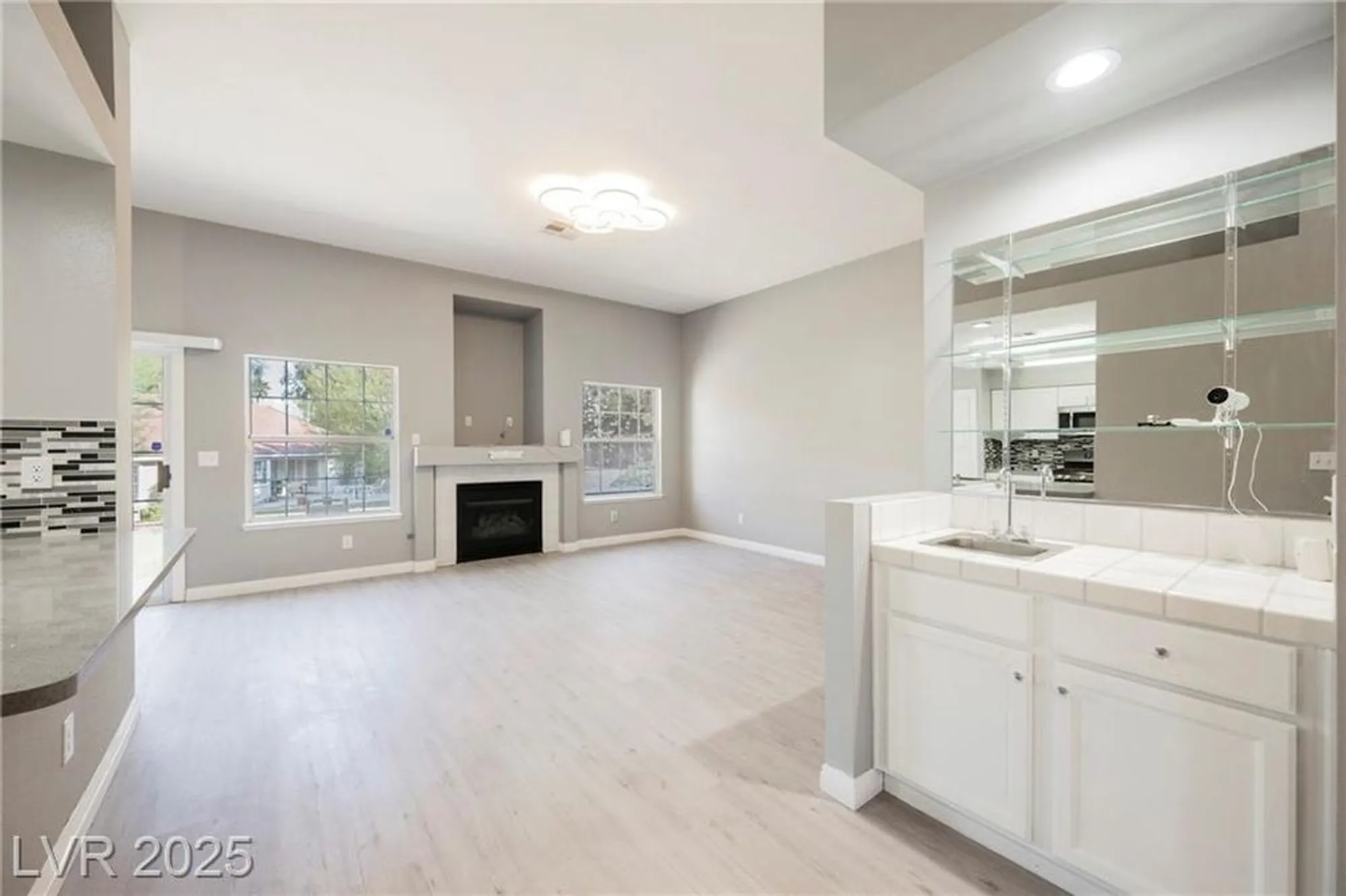 Property Slideshow image 23 of 66 | 5133 burr oak dr, Las Vegas, NV, 89130