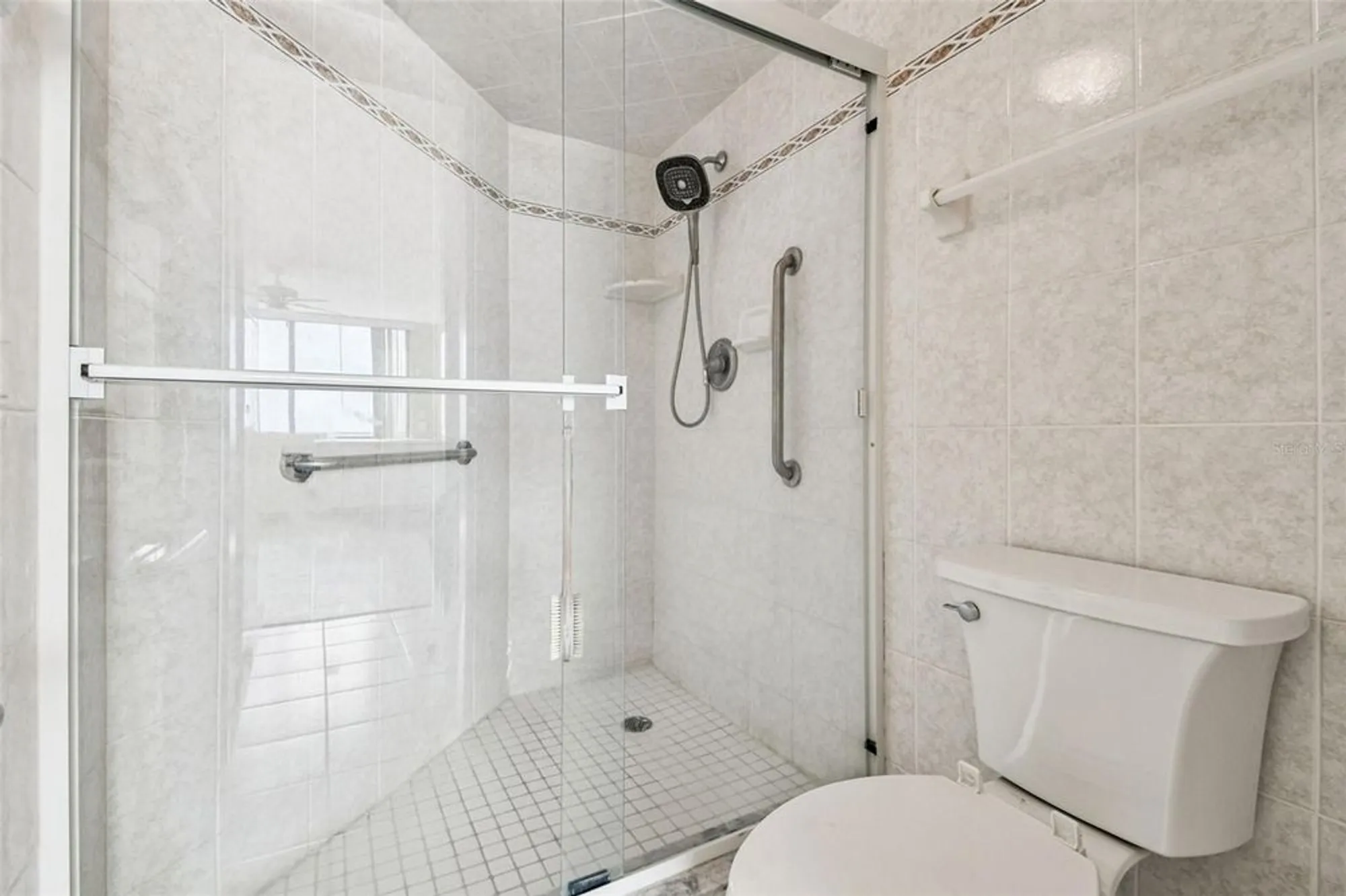 Property Slideshow image 14 of 49 | 6104 palma del mar blvd s apt 402, St Petersburg, FL, 33715