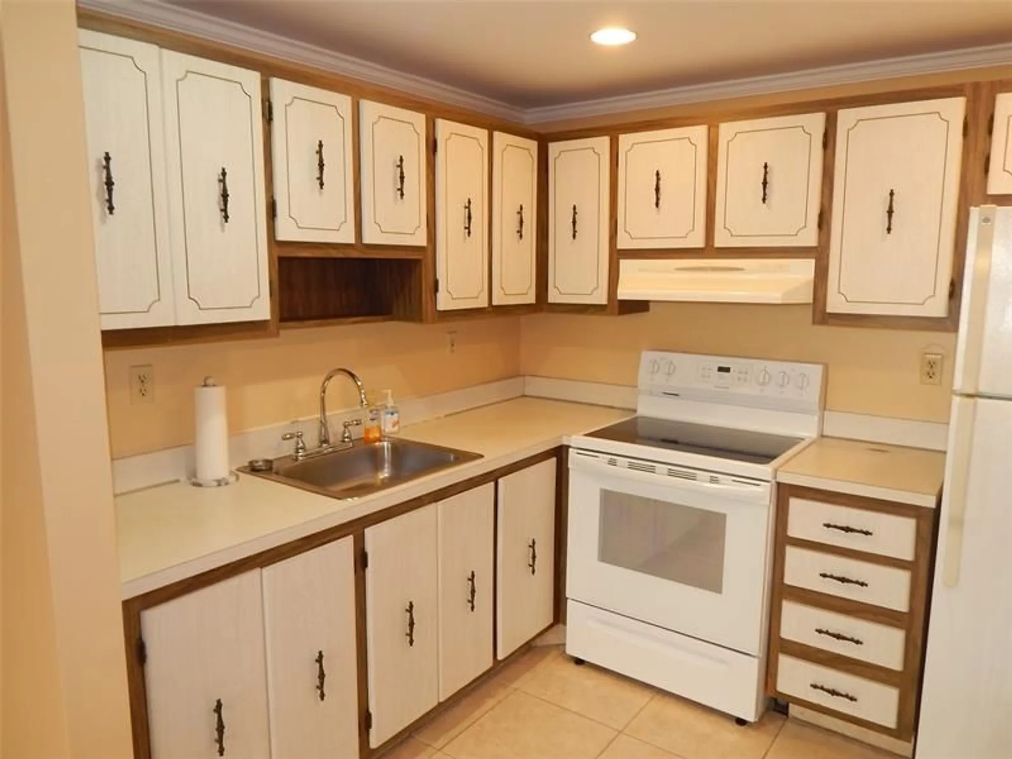 Property Slideshow image 11 of 50 | 393 capri i # 393, Delray Beach, FL, 33484