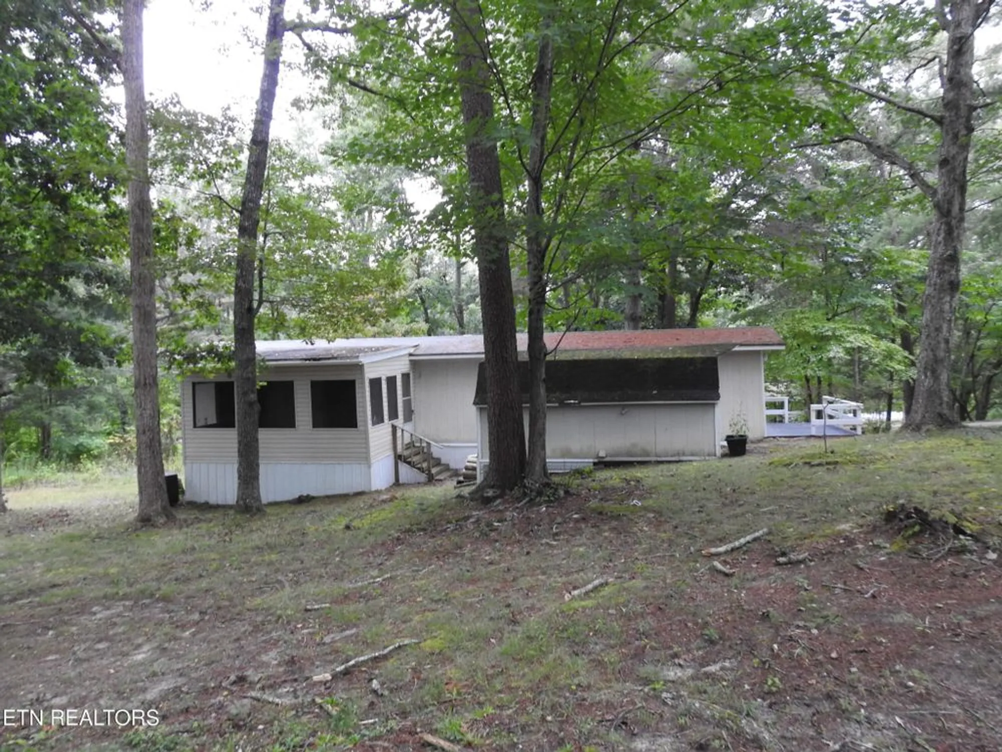 Property Slideshow image 6 of 42 | 244 rugby rd, Crossville, TN, 38558