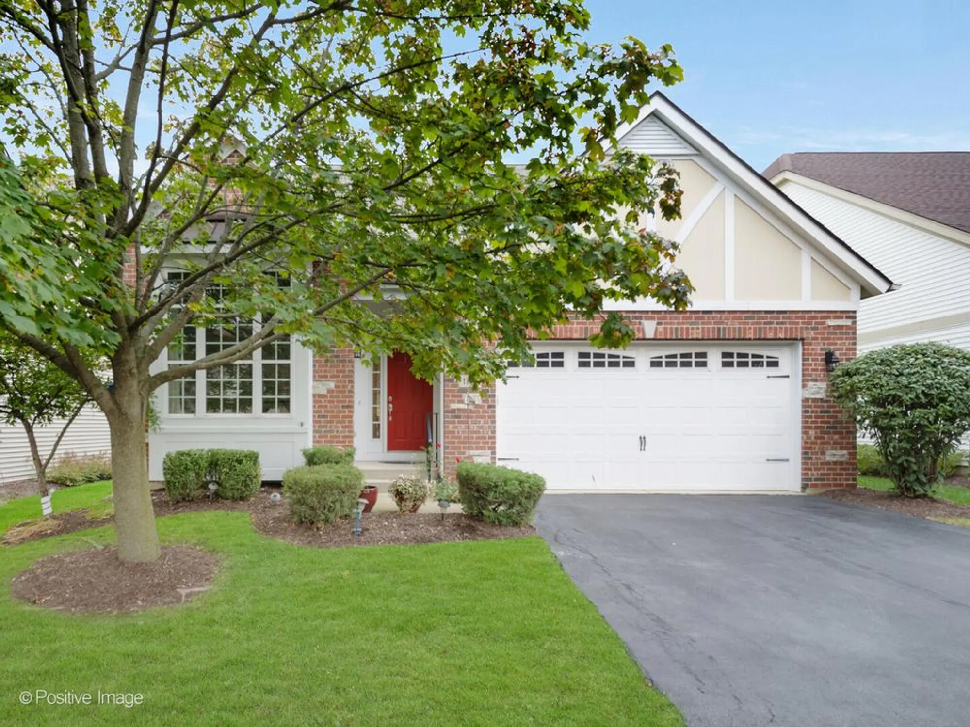 Property Slideshow image 1 of 1 | 1771 briarheath dr, Aurora, IL, 60505