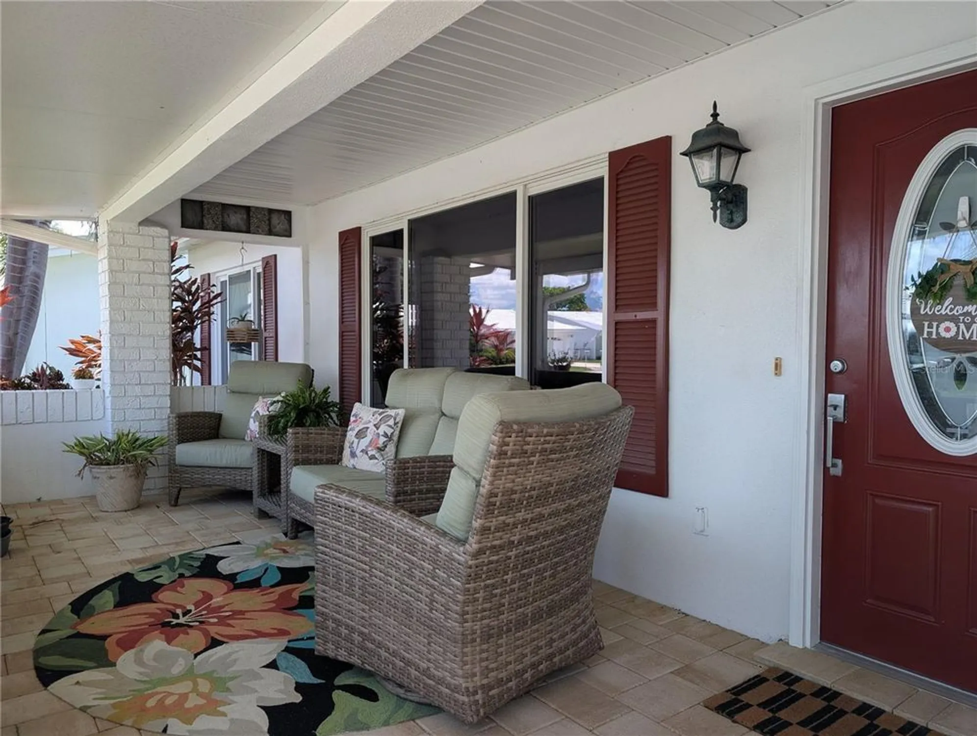 Property Slideshow image 2 of 47 | 9154 42nd ln n # 5, Pinellas Park, FL, 33782