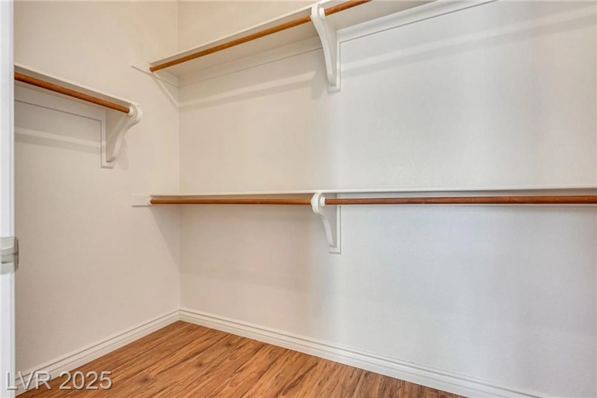 Property Slideshow image 17 of 29 | 421 wonderstone dr, Las Vegas, NV, 89107