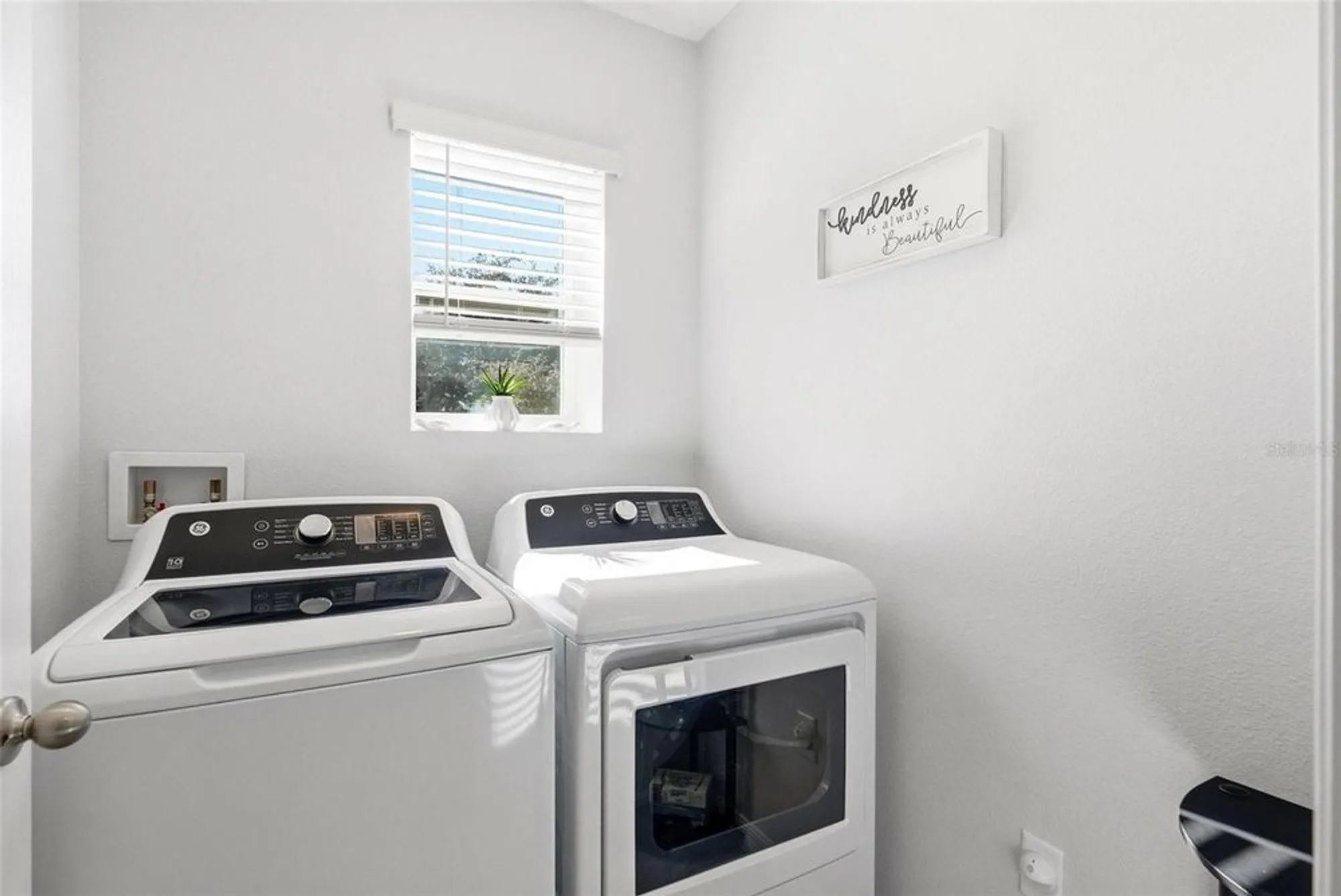 Property Slideshow image 30 of 46 | 2745 portadown st, Ormond Beach, FL, 32174