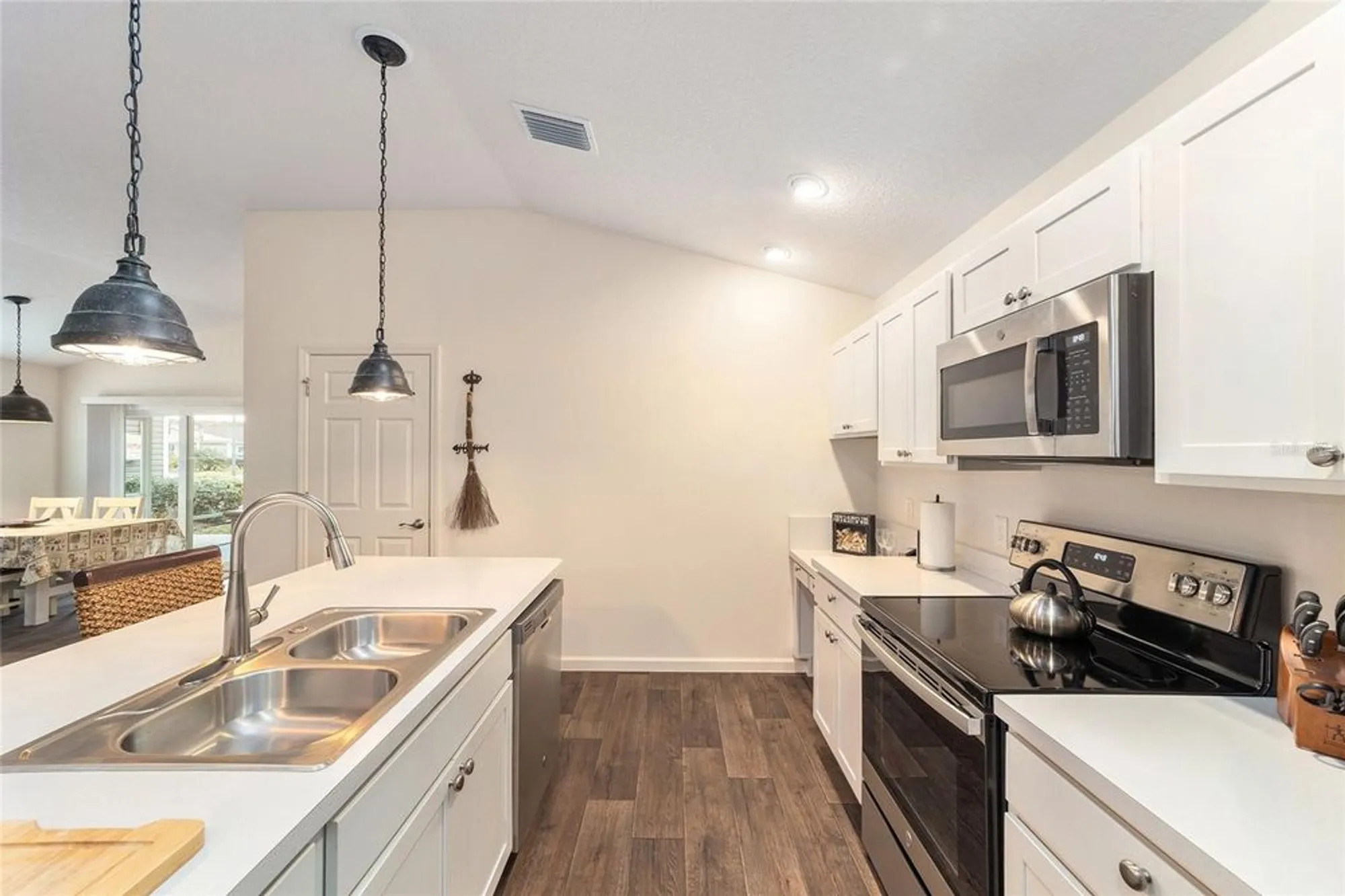 Property Slideshow image 19 of 32 | 972 greg ter, The Villages, FL, 32163