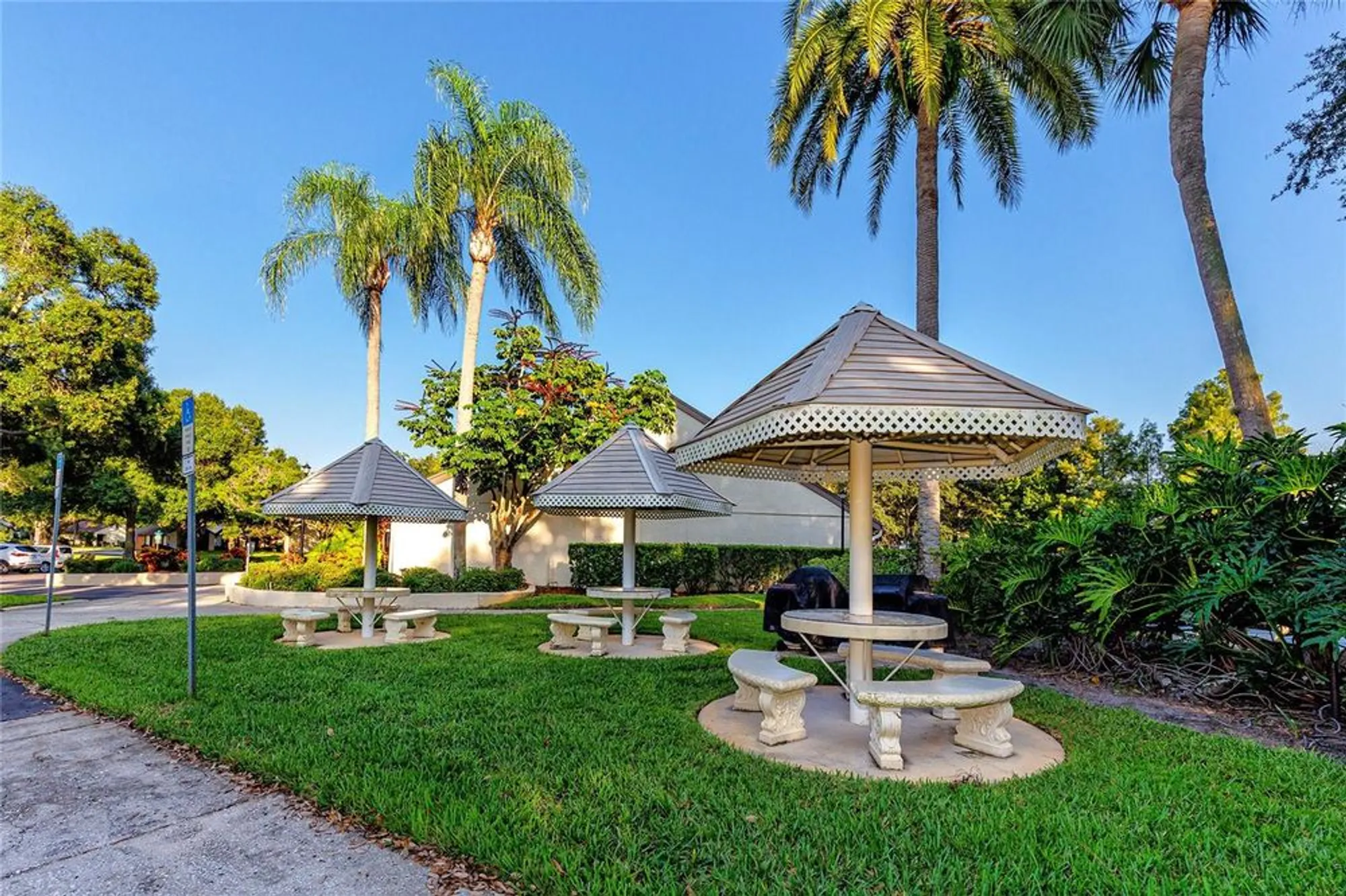 Property Slideshow image 38 of 47 | 2561 royal pines cir # 14h, Clearwater, FL, 33763