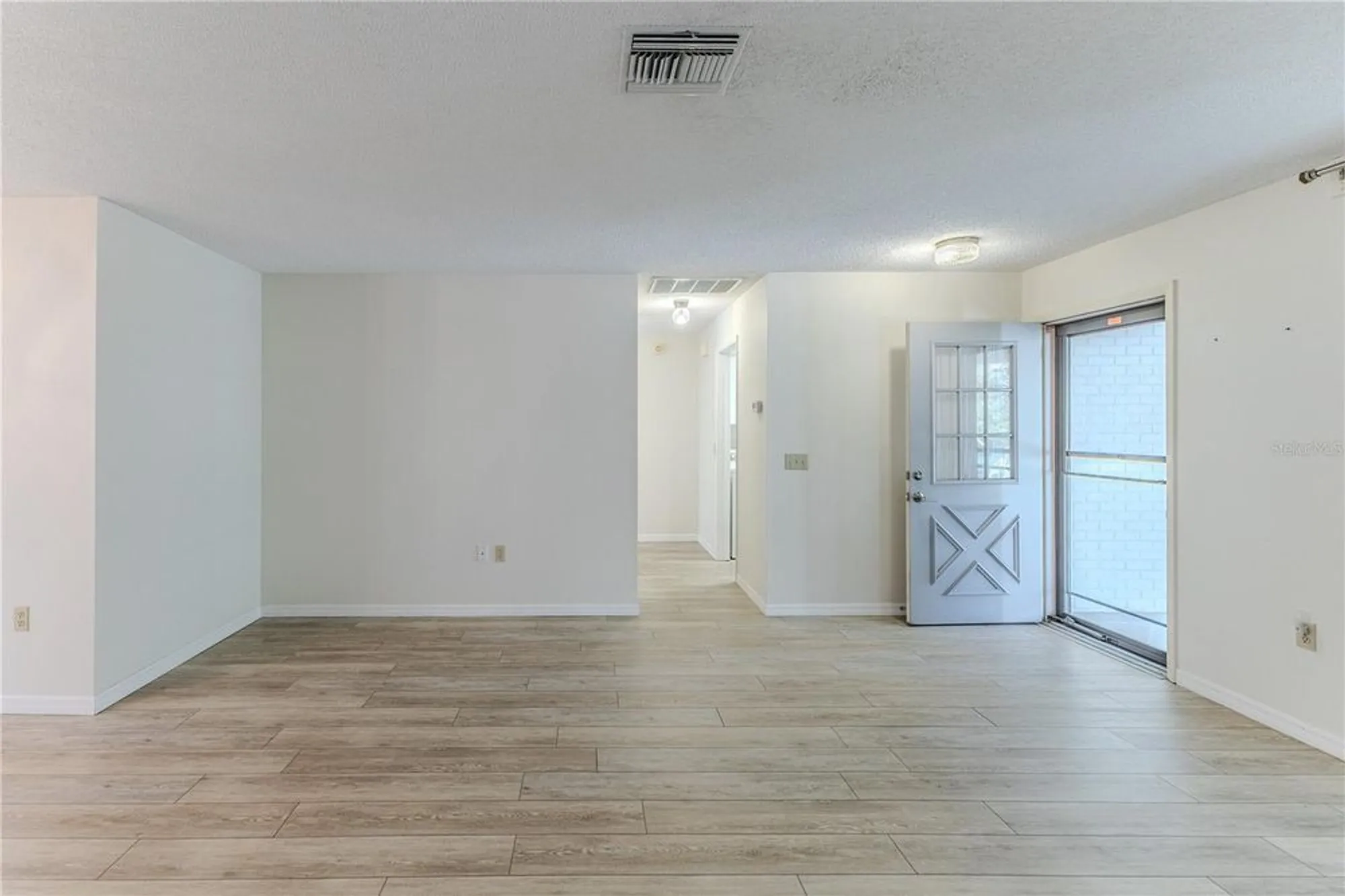 Property Slideshow image 11 of 71 | 2692 royal ridge dr, Spring Hill, FL, 34606