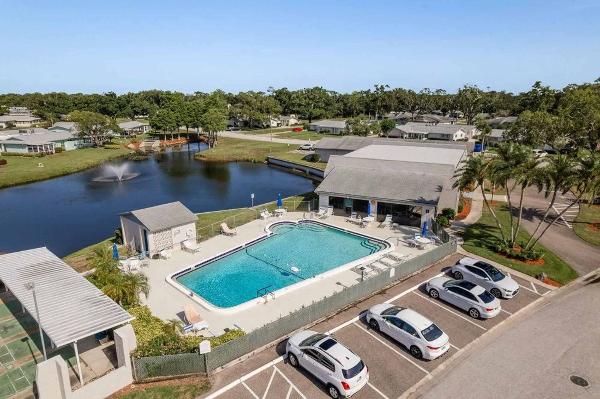 Property Slideshow image 41 of 55 | 2738 sherbrooke ln c, Palm Harbor, FL, 34684