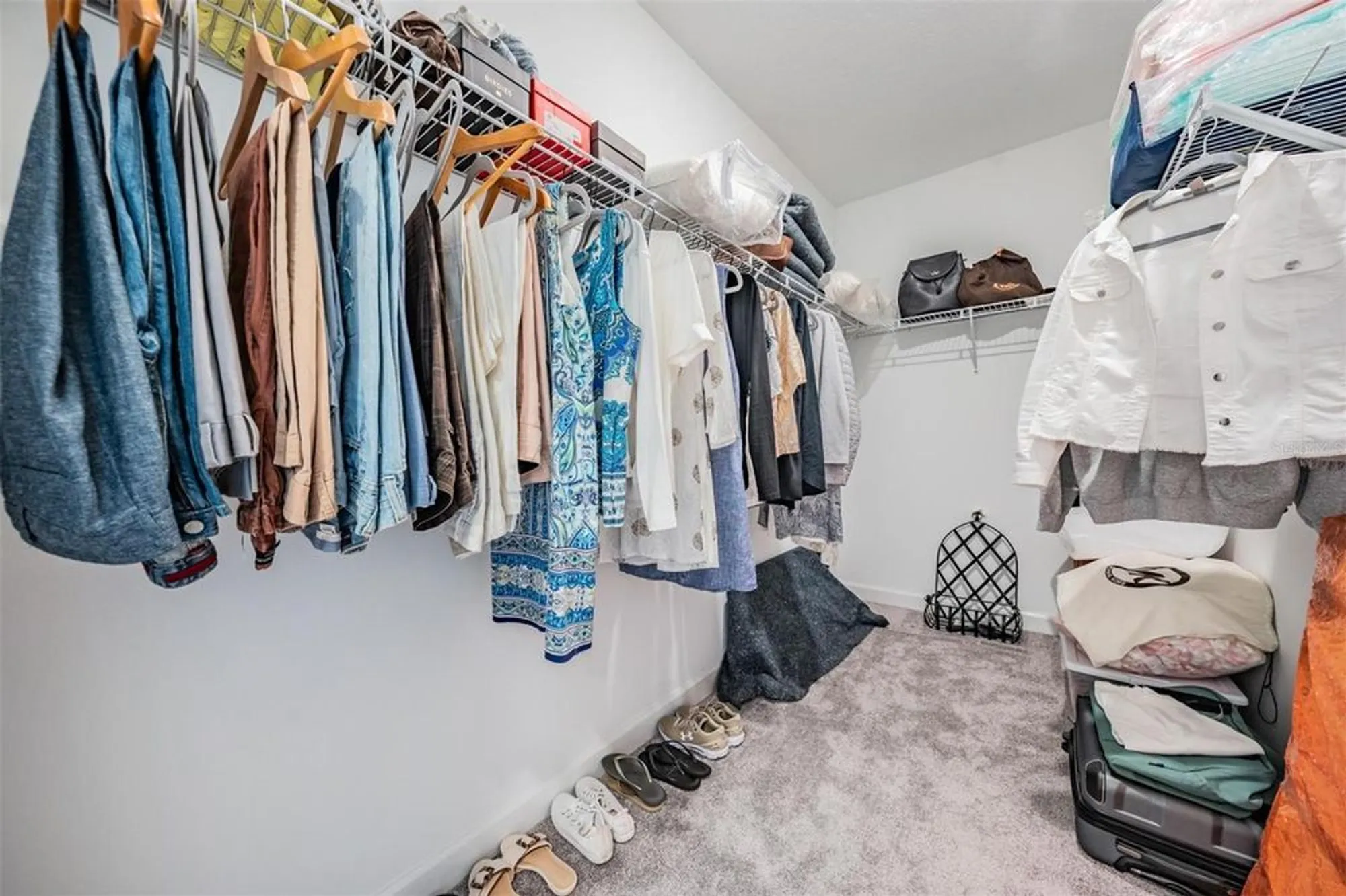 Property Slideshow image 9 of 93 | 10935 gable dig loop, San Antonio, FL, 33576