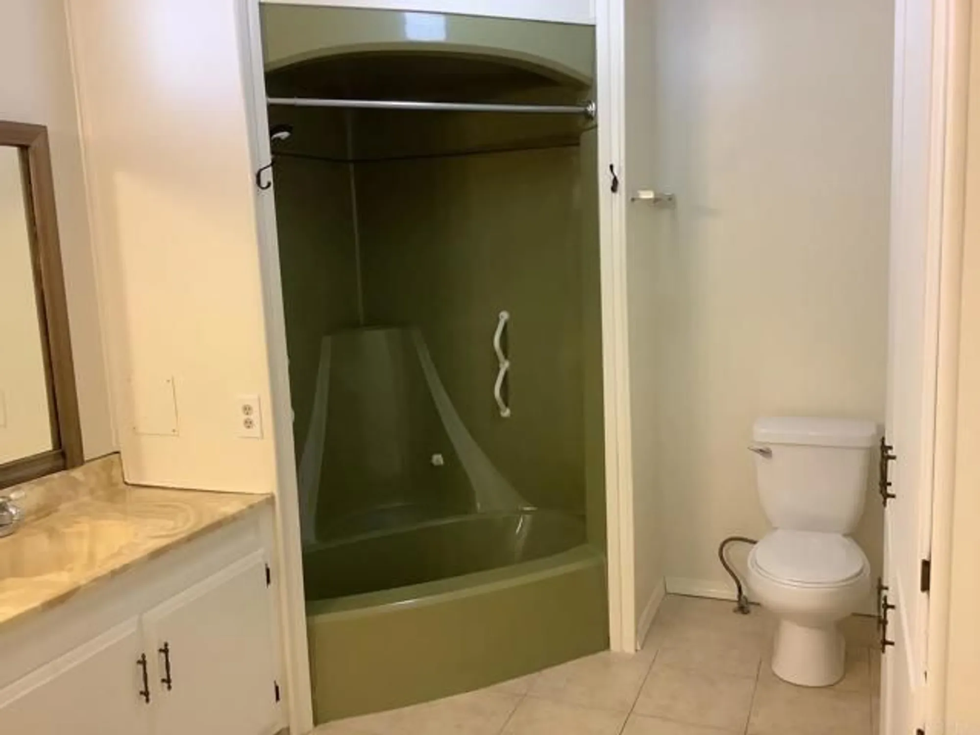 Property Slideshow image 20 of 28 | 29056 via playa del rey, Murrieta, CA, 92563