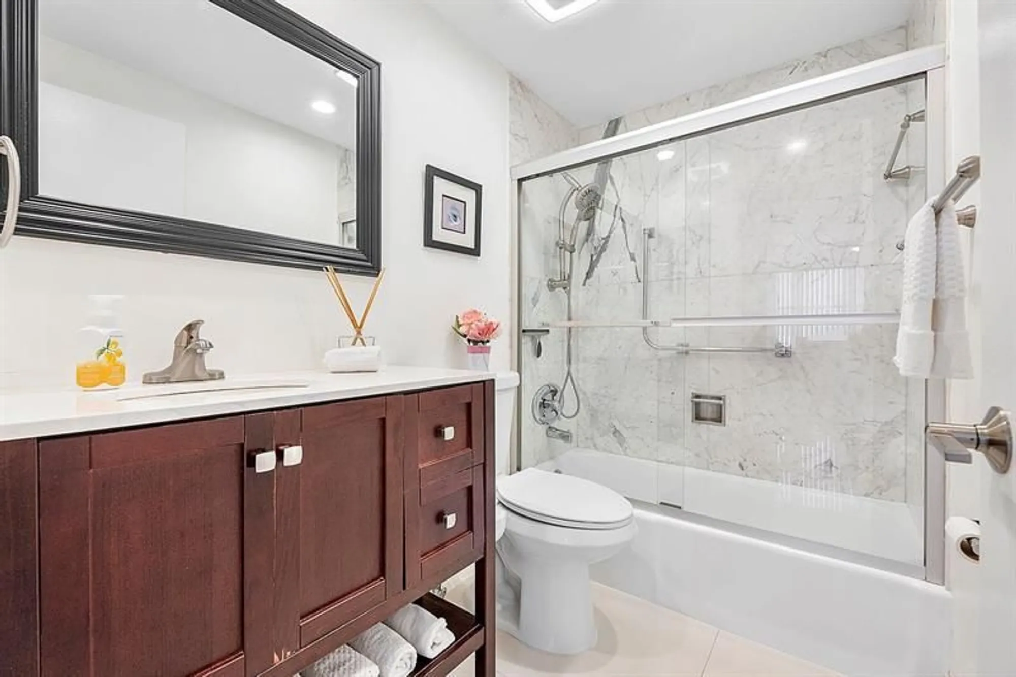Property Slideshow image 17 of 53 | 3300 ne 36th st 303, Fort Lauderdale, FL, 33308