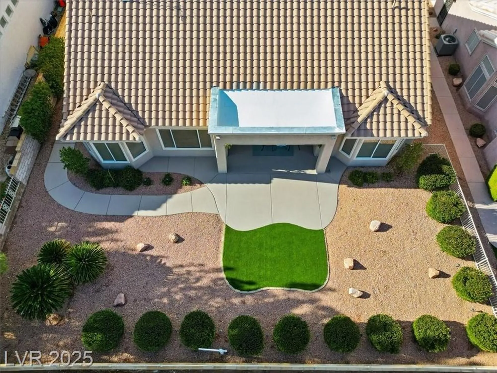 Property Slideshow image 40 of 52 | 2904 castle bar dr, Las Vegas, NV, 89134