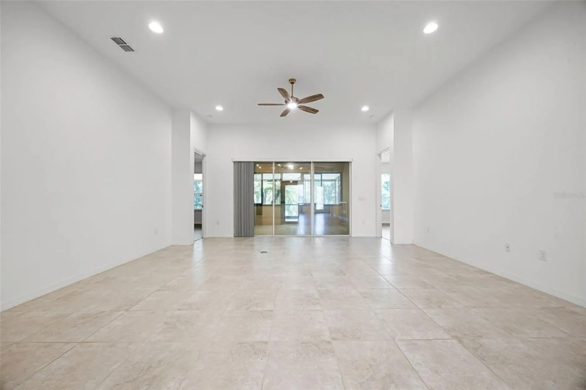 Property Slideshow image 25 of 94 | 780 mystic hill ct, Poinciana, FL, 34759