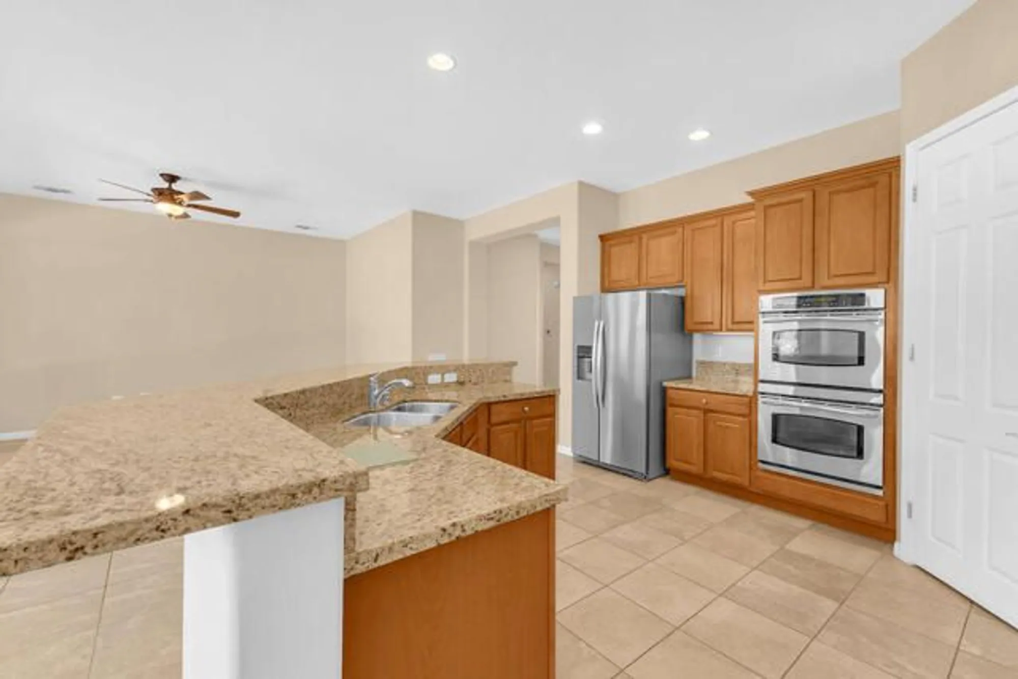 Property Slideshow image 12 of 47 | 81183 avenida tres lagunas, Indio, CA, 92203