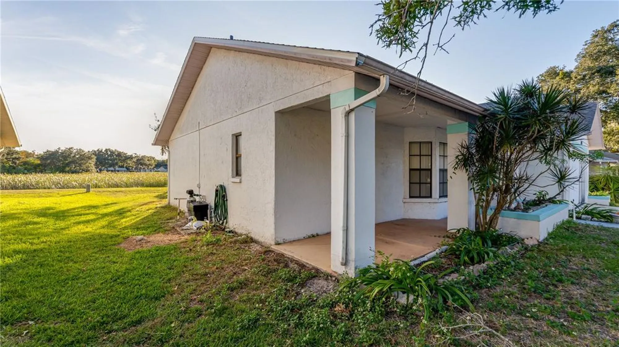 Property Slideshow image 10 of 39 | 10733 fallen leaf ln, Port Richey, FL, 34668
