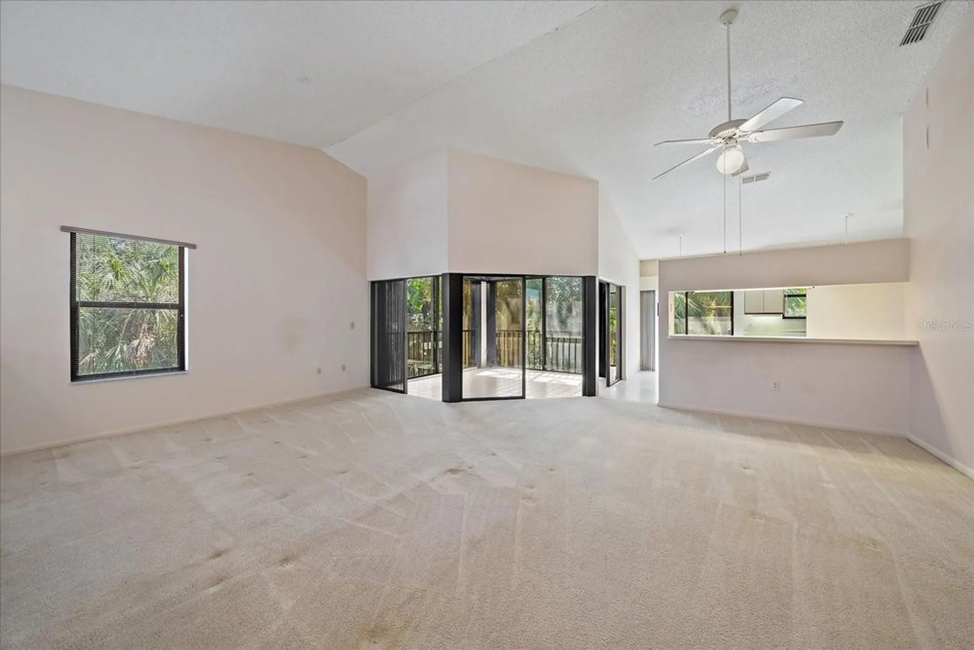 Property Slideshow image 13 of 54 | 1654 starling dr 201, Sarasota, FL, 34231