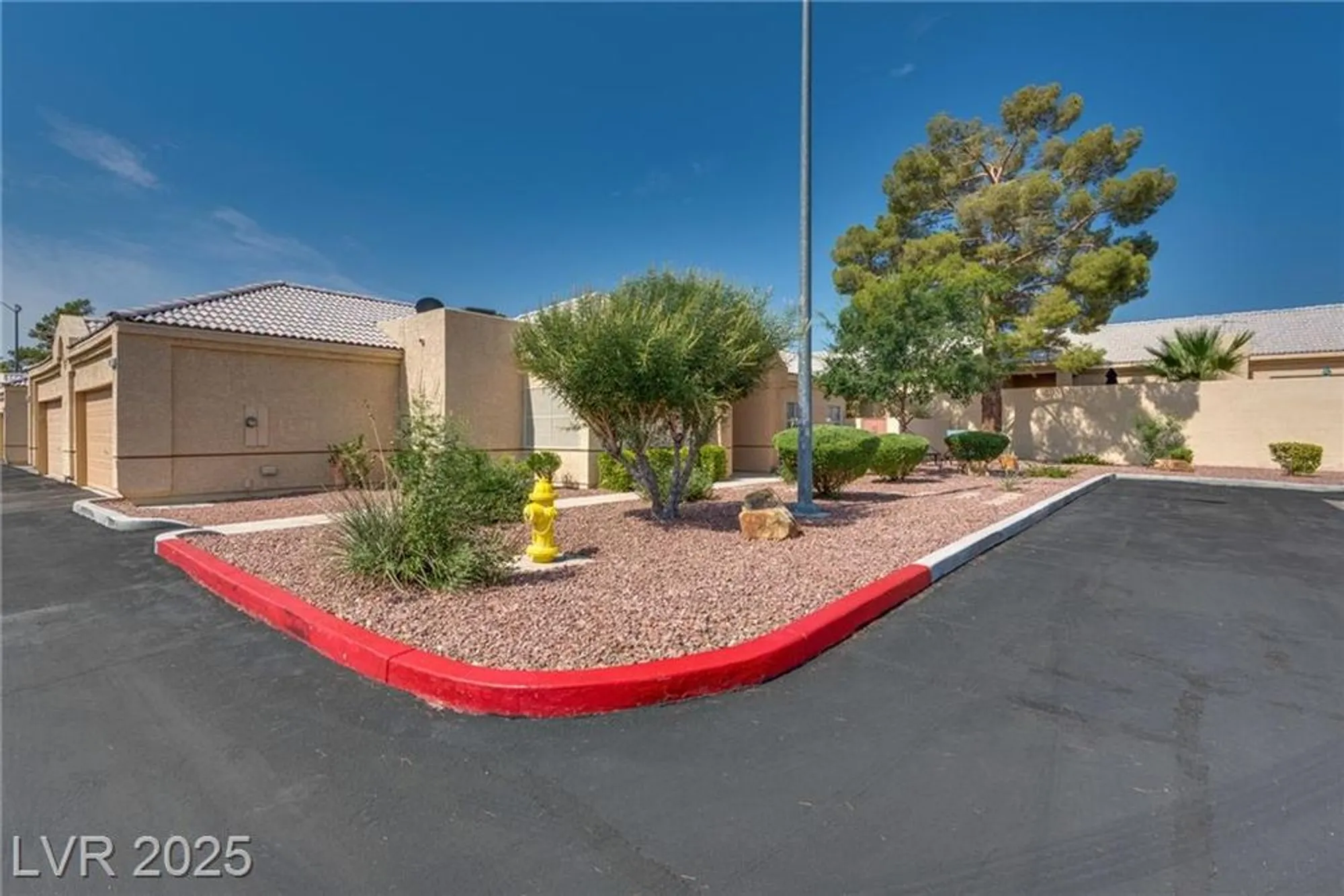 Property Slideshow image 5 of 29 | 421 wonderstone dr, Las Vegas, NV, 89107