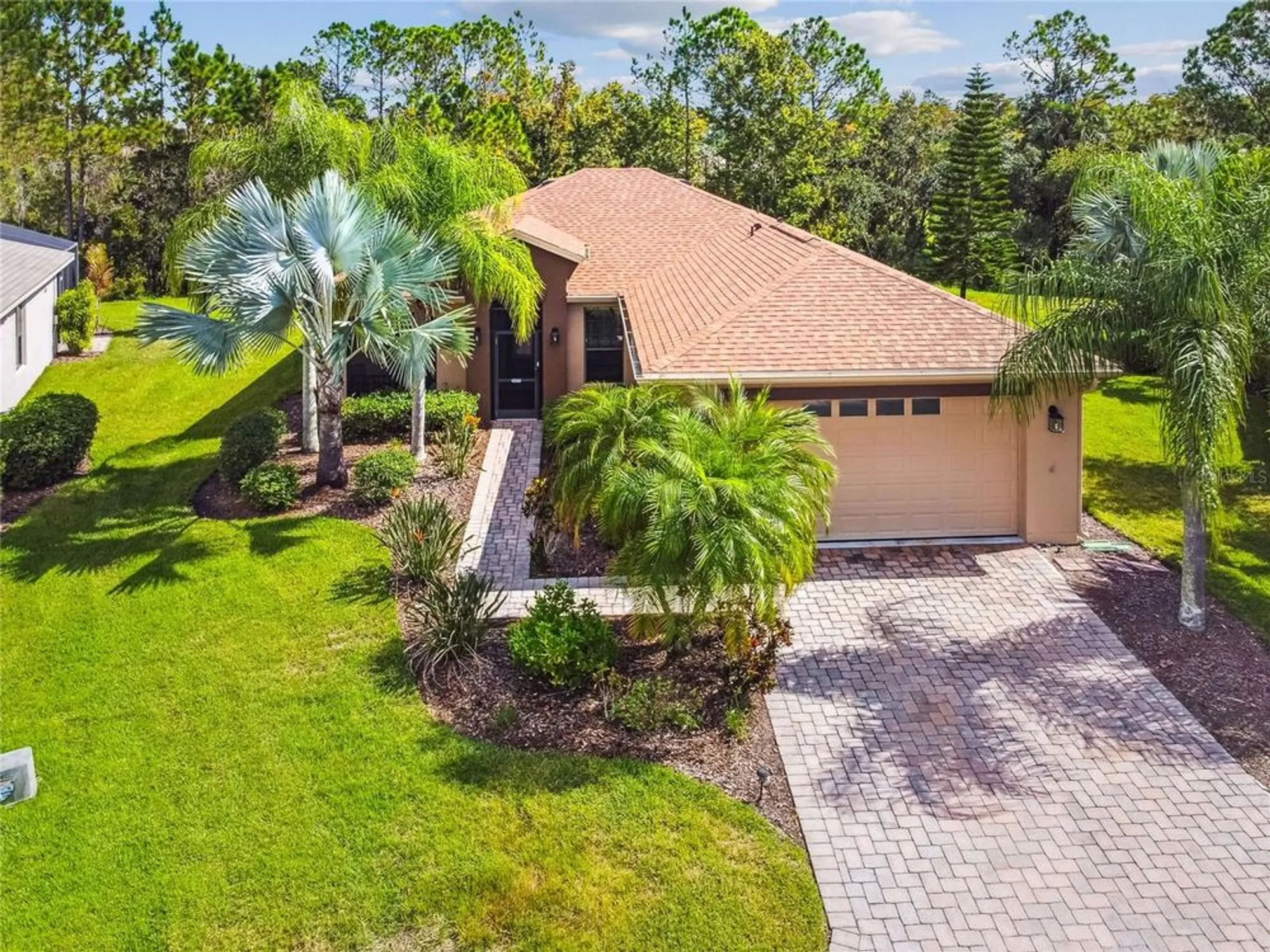 Property Slideshow image 1 of 60 | 107 los gatos pl, Poinciana, FL, 34759