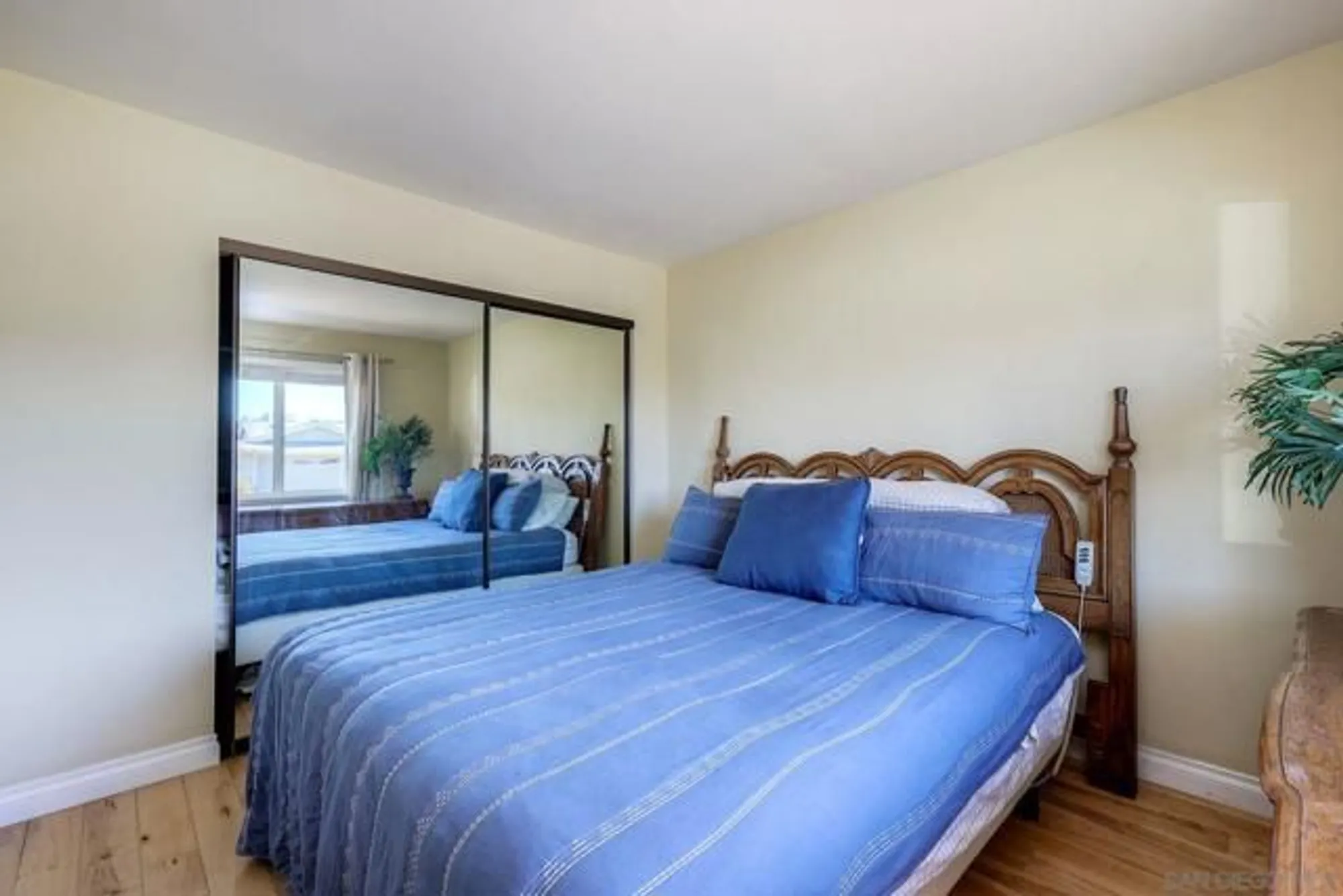 Property Slideshow image 19 of 34 | 12528 niego ln, San Diego, CA, 92128