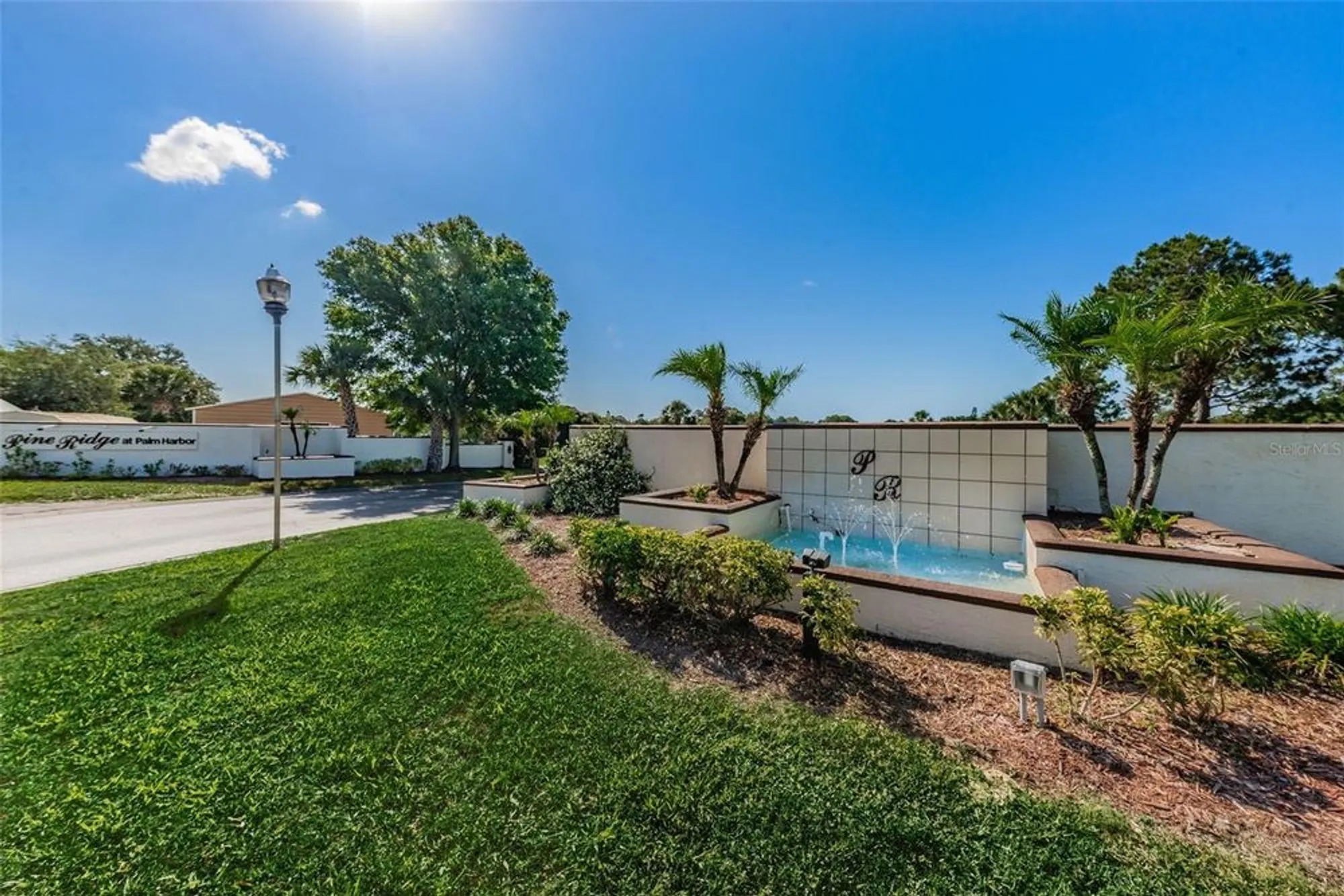 Property Slideshow image 17 of 31 | 2575 pine ridge way e1, Palm Harbor, FL, 34684