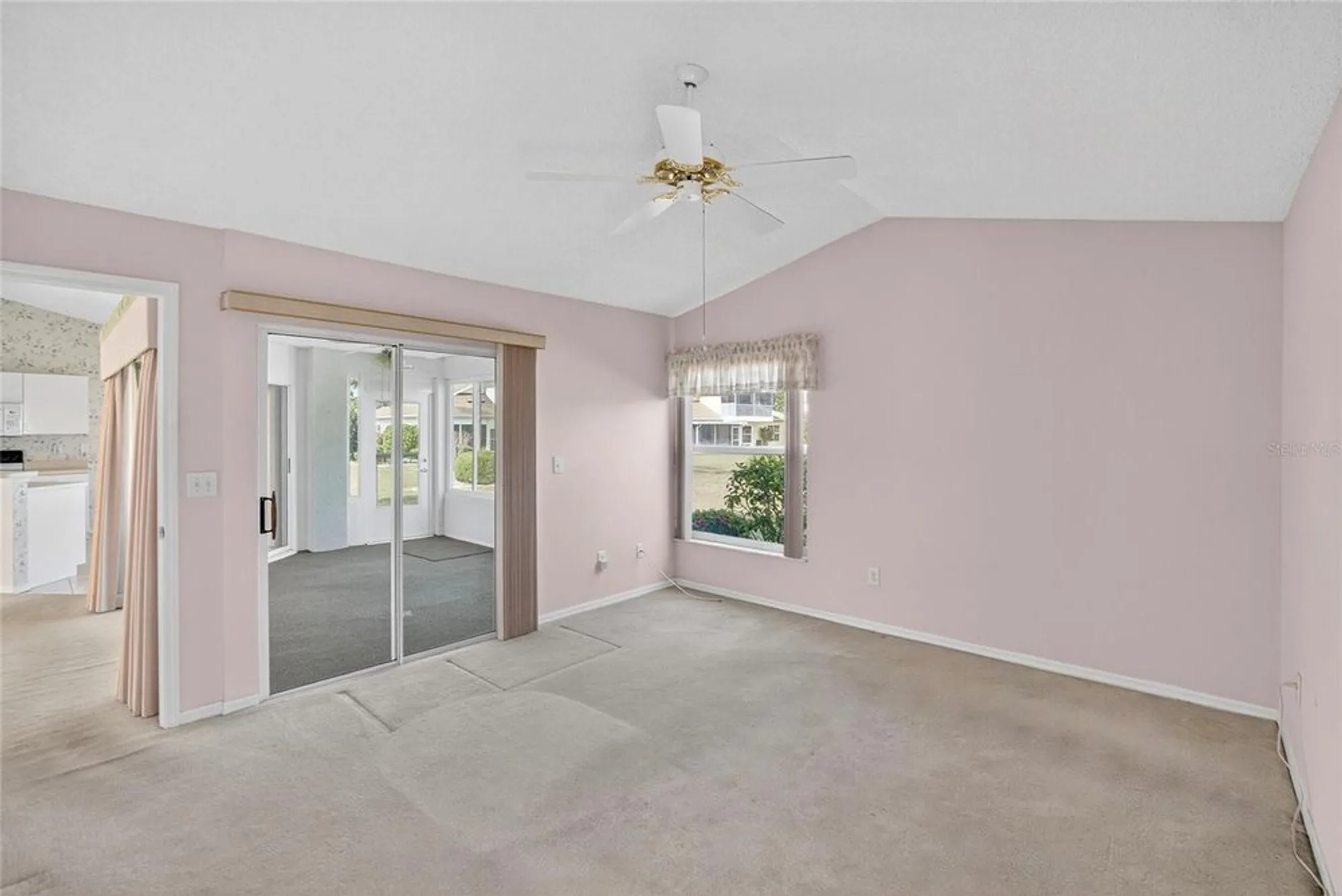 Property Slideshow image 17 of 50 | 331 caloosa palms ct, Sun City Center, FL, 33573