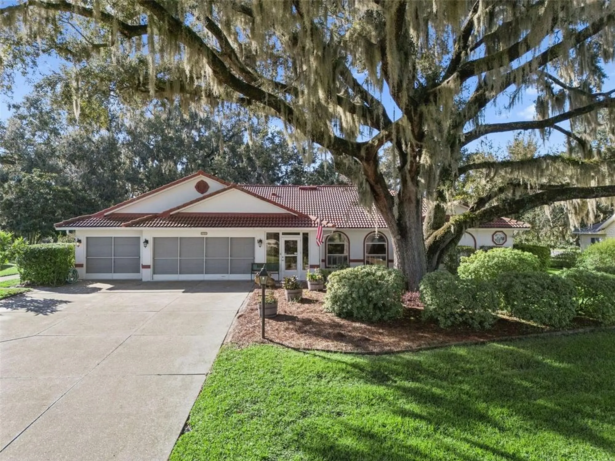 Property Slideshow image 3 of 86 | 5609 rosewall cir, Leesburg, FL, 34748
